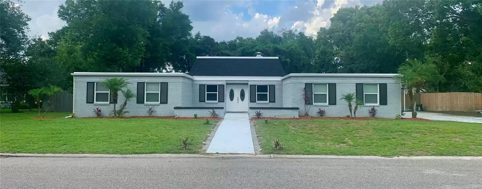 130 VARIETY TREE CIRCLE, ALTAMONTE SPRINGS, Florida 32714, 4 Bedrooms Bedrooms, ,2 BathroomsBathrooms,Residential,For Sale,VARIETY TREE,MFRO6234211