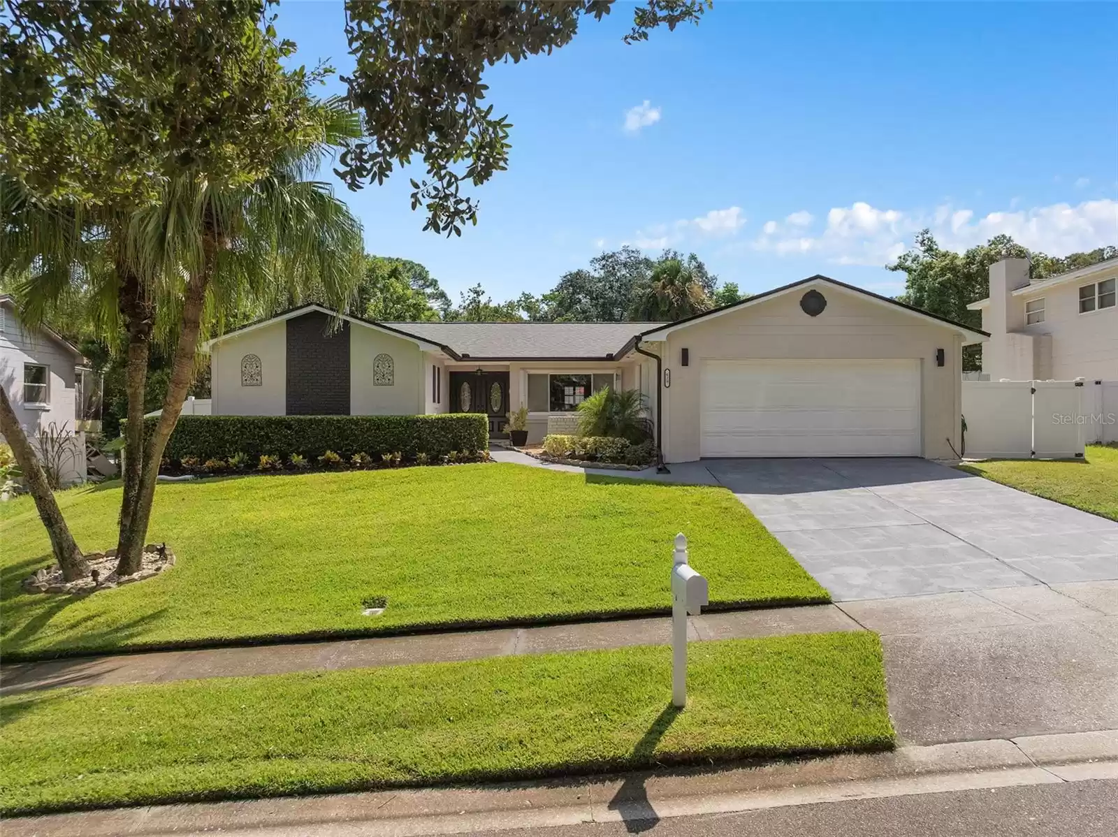 629 ASHBERRY LANE, ALTAMONTE SPRINGS, Florida 32714, 3 Bedrooms Bedrooms, ,2 BathroomsBathrooms,Residential,For Sale,ASHBERRY,MFRO6234434