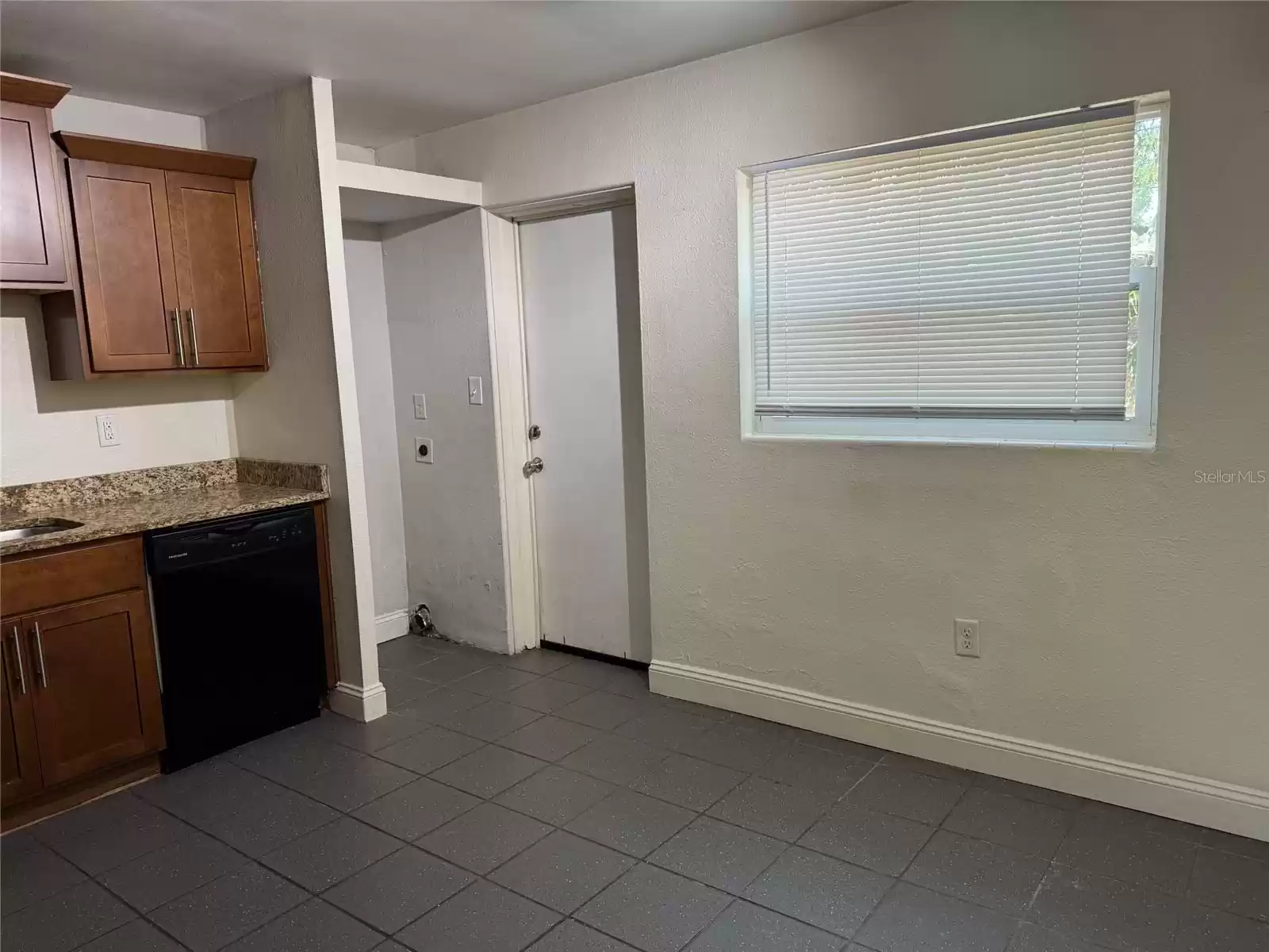 503.5 VARSITY STREET, WINTER GARDEN, Florida 34787, 2 Bedrooms Bedrooms, ,1 BathroomBathrooms,Residential Lease,For Rent,VARSITY,MFRO6211932