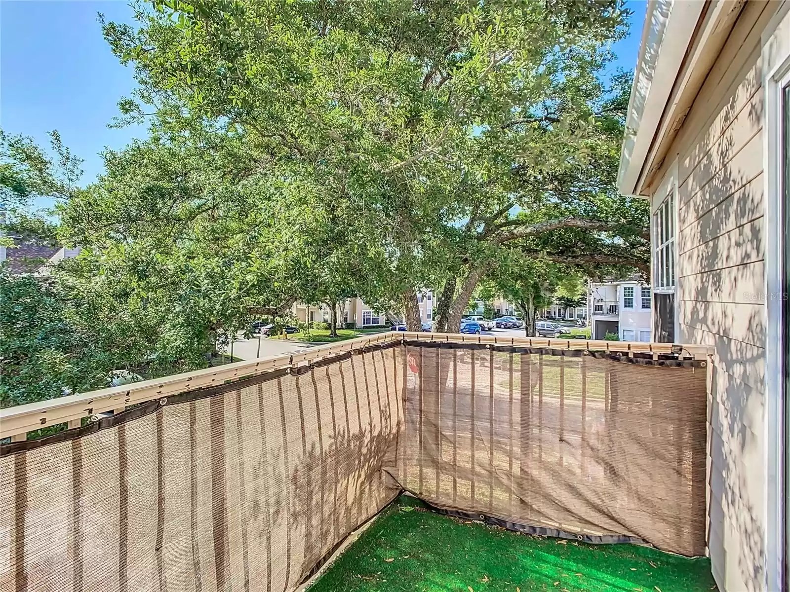 Balcony with privacy fence