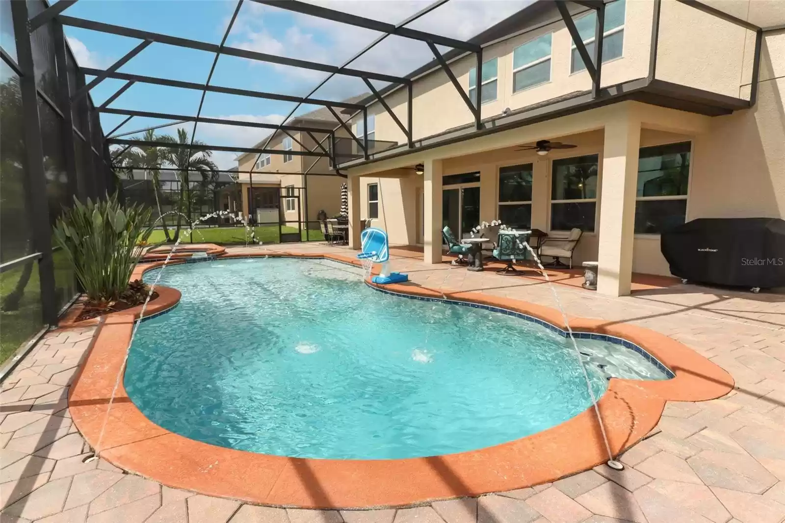 319 MORNING VIEW DRIVE, WINTER GARDEN, Florida 34787, 7 Bedrooms Bedrooms, ,5 BathroomsBathrooms,Residential,For Sale,MORNING VIEW,MFRO6234576