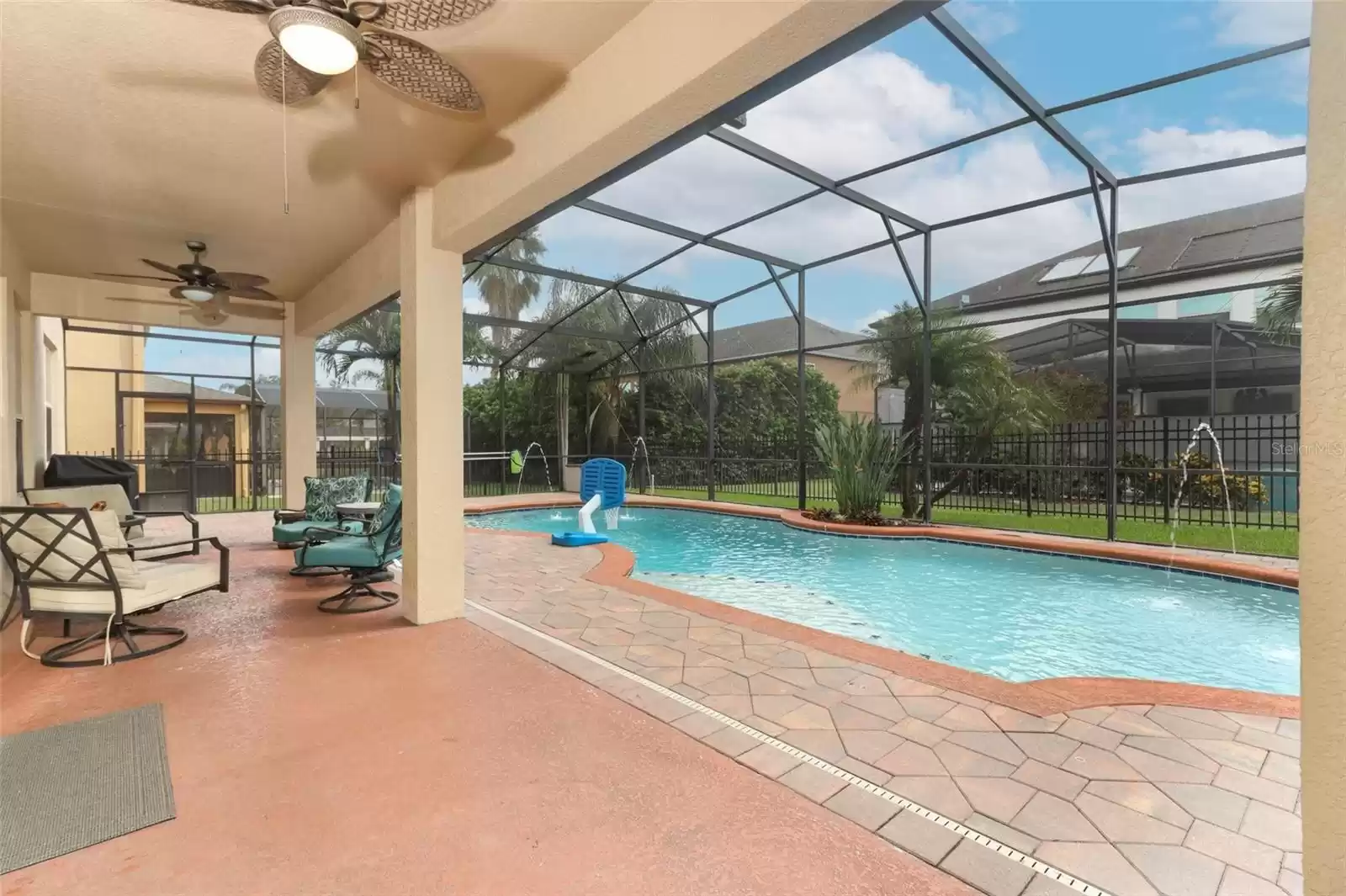 319 MORNING VIEW DRIVE, WINTER GARDEN, Florida 34787, 7 Bedrooms Bedrooms, ,5 BathroomsBathrooms,Residential,For Sale,MORNING VIEW,MFRO6234576