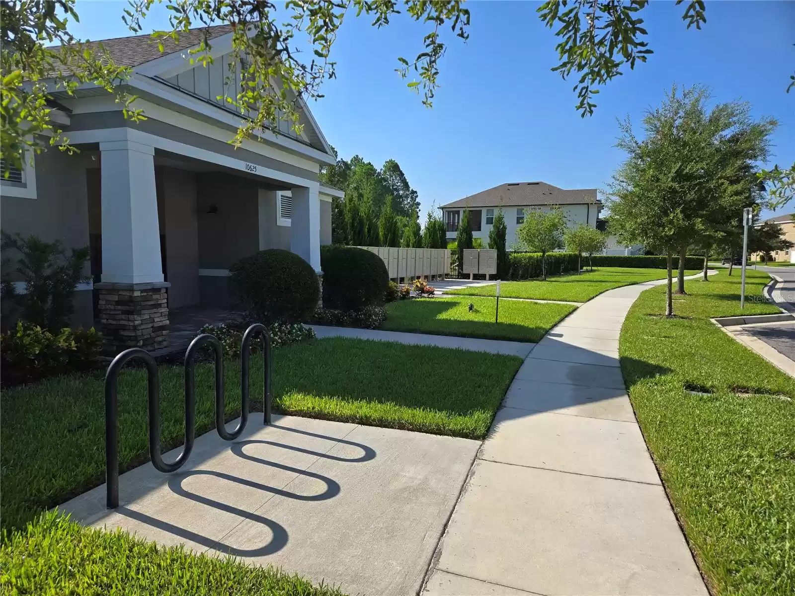 15107 MAYBERRY DRIVE, WINTER GARDEN, Florida 34787, 5 Bedrooms Bedrooms, ,4 BathroomsBathrooms,Residential,For Sale,MAYBERRY,MFRO6235602