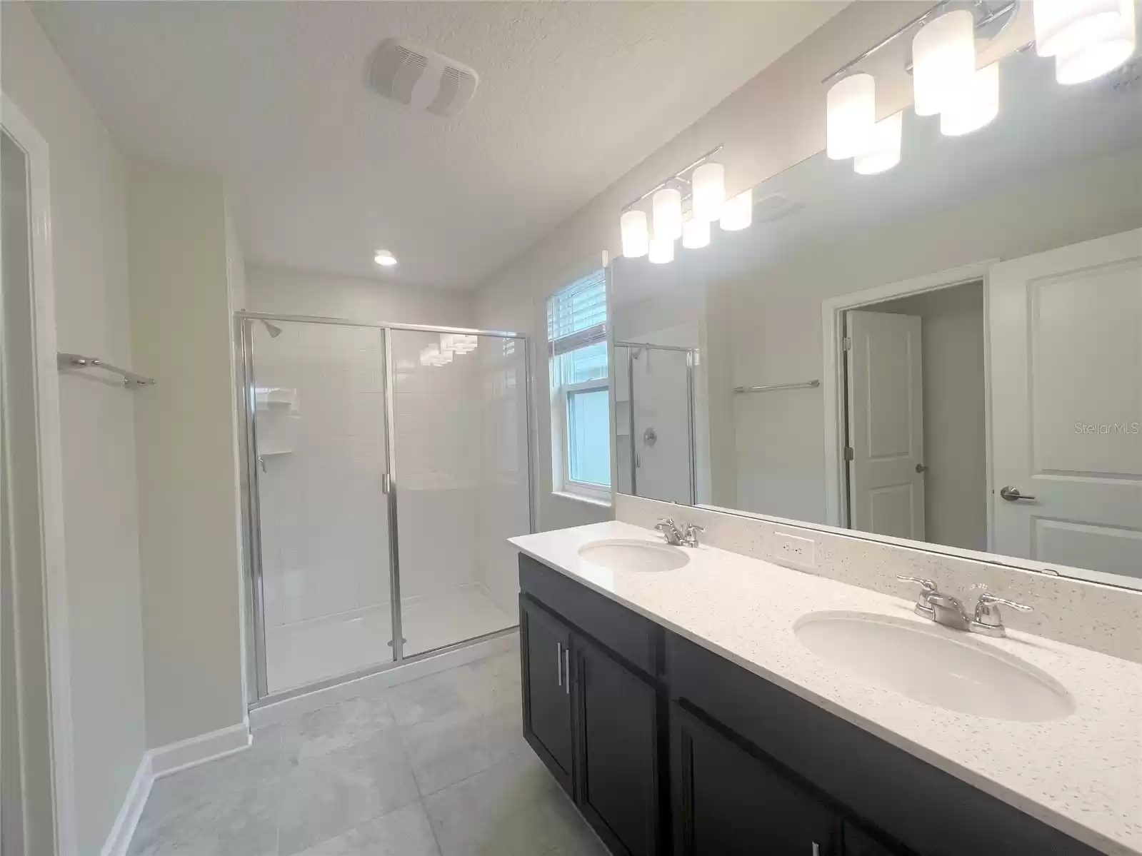 17034 VOLUME ALLEY, WINTER GARDEN, Florida 34787, 4 Bedrooms Bedrooms, ,3 BathroomsBathrooms,Residential Lease,For Rent,VOLUME,MFRO6235809