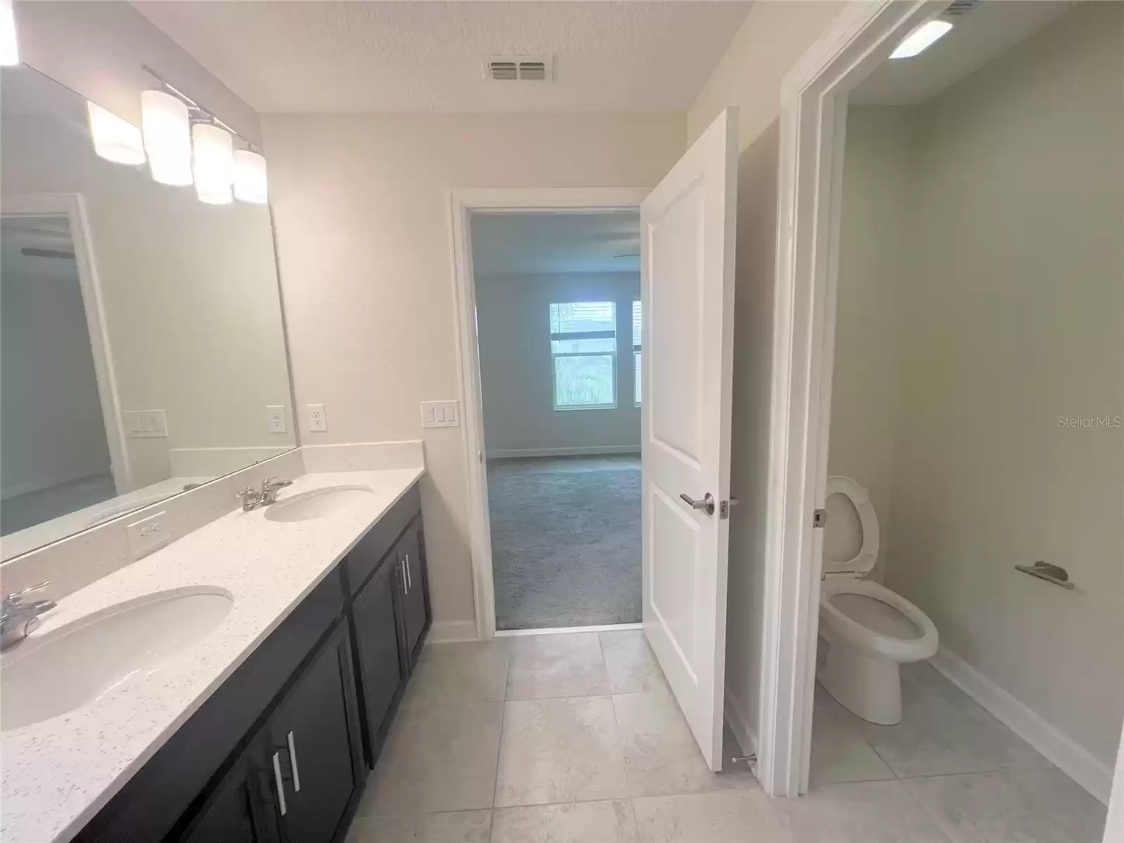 17034 VOLUME ALLEY, WINTER GARDEN, Florida 34787, 4 Bedrooms Bedrooms, ,3 BathroomsBathrooms,Residential Lease,For Rent,VOLUME,MFRO6235809