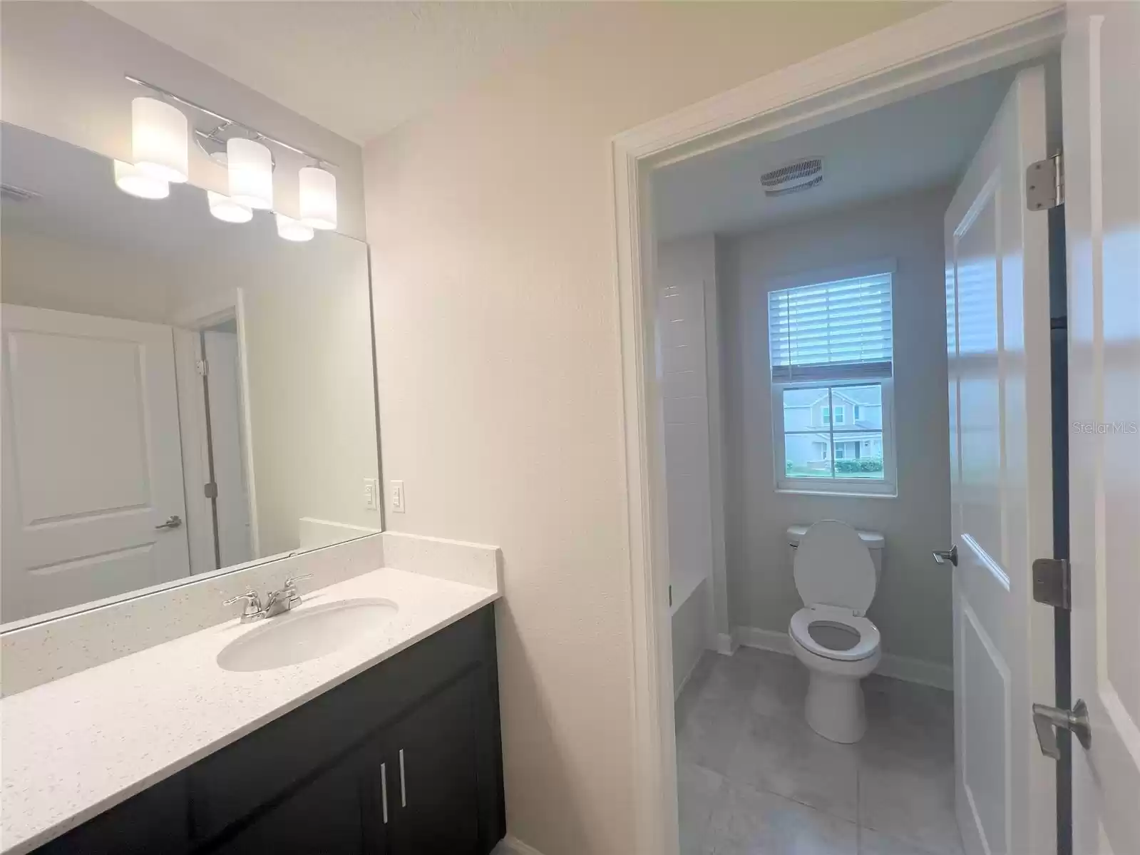 17034 VOLUME ALLEY, WINTER GARDEN, Florida 34787, 4 Bedrooms Bedrooms, ,3 BathroomsBathrooms,Residential Lease,For Rent,VOLUME,MFRO6235809