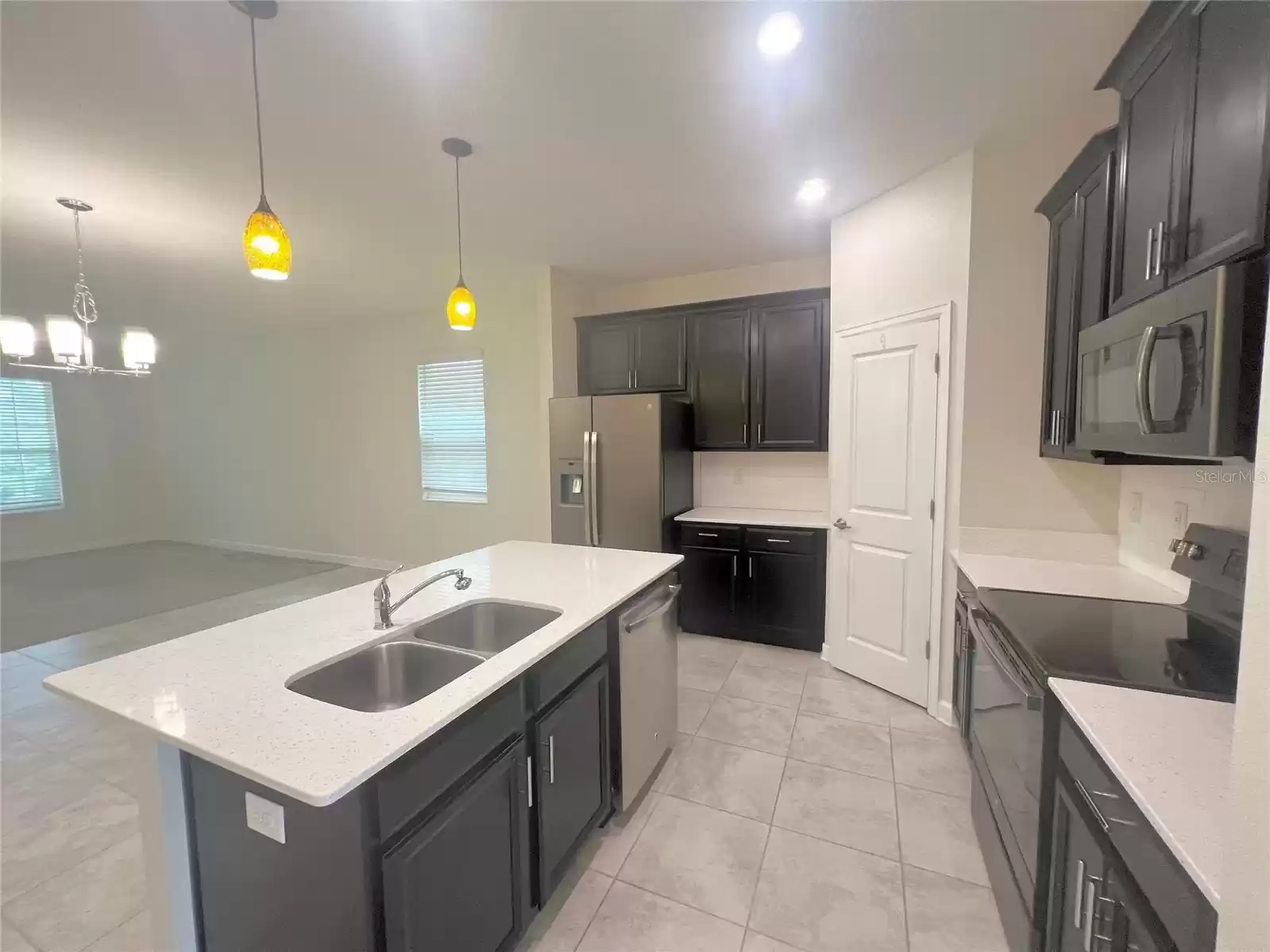 17034 VOLUME ALLEY, WINTER GARDEN, Florida 34787, 4 Bedrooms Bedrooms, ,3 BathroomsBathrooms,Residential Lease,For Rent,VOLUME,MFRO6235809