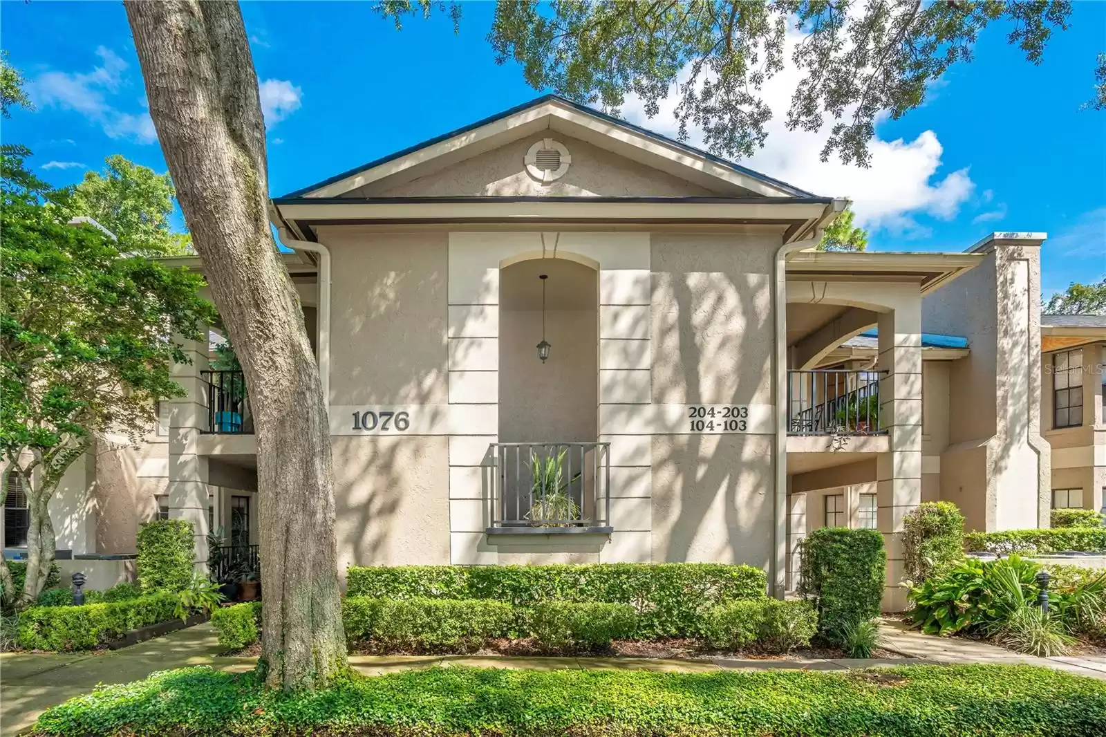 1076 KENSINGTON PARK DRIVE, ALTAMONTE SPRINGS, Florida 32714, 2 Bedrooms Bedrooms, ,2 BathroomsBathrooms,Residential,For Sale,KENSINGTON PARK,MFRO6235458