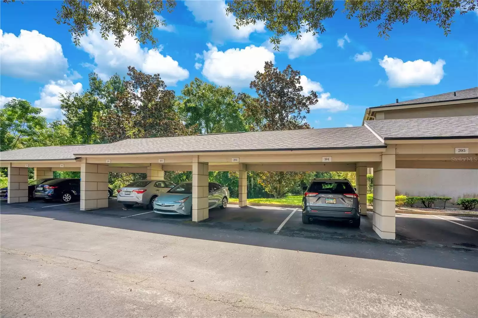 1076 KENSINGTON PARK DRIVE, ALTAMONTE SPRINGS, Florida 32714, 2 Bedrooms Bedrooms, ,2 BathroomsBathrooms,Residential,For Sale,KENSINGTON PARK,MFRO6235458