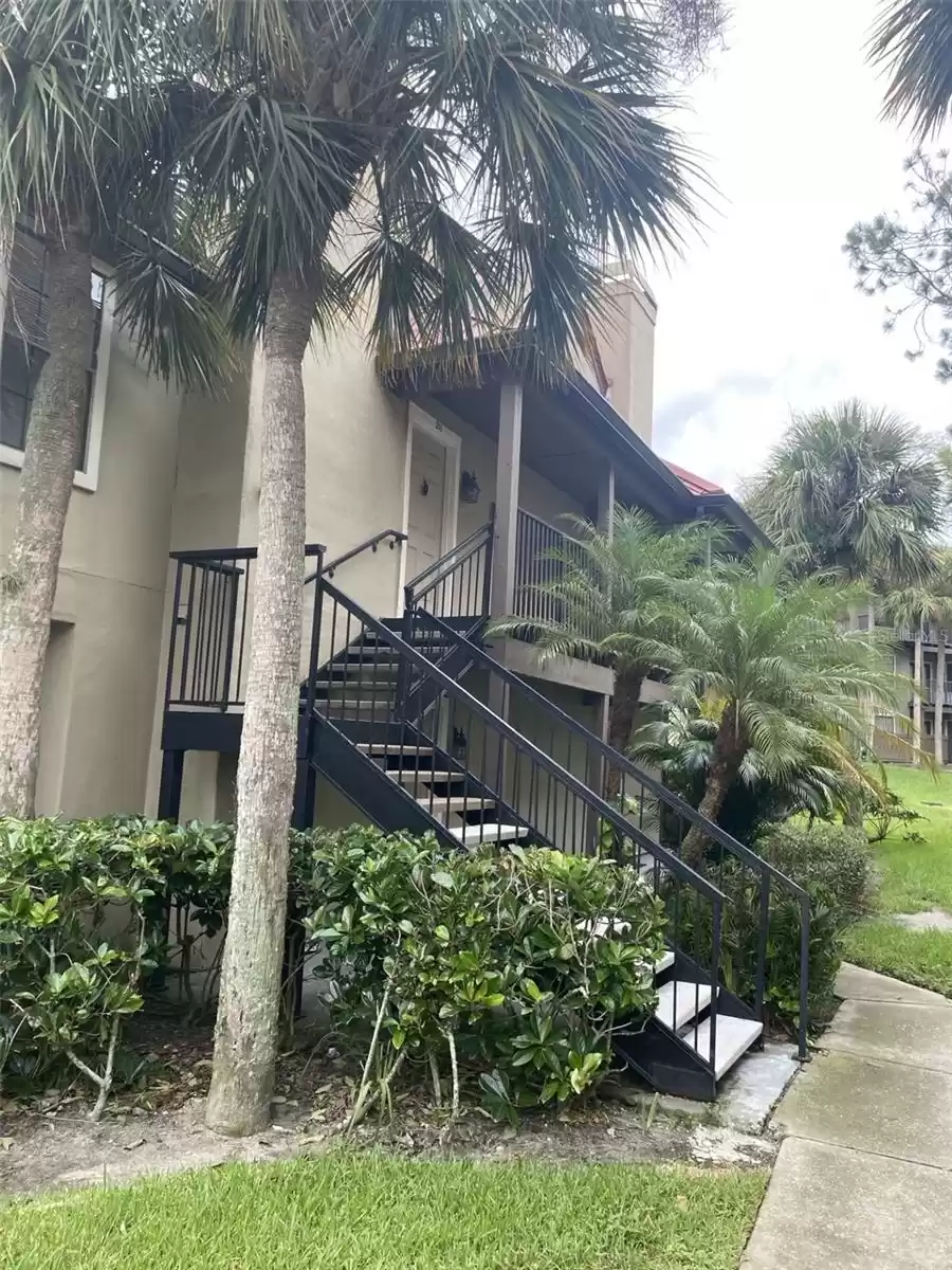 216 AFTON SQUARE, ALTAMONTE SPRINGS, Florida 32714, 2 Bedrooms Bedrooms, ,1 BathroomBathrooms,Residential,For Sale,AFTON,MFRG5086310