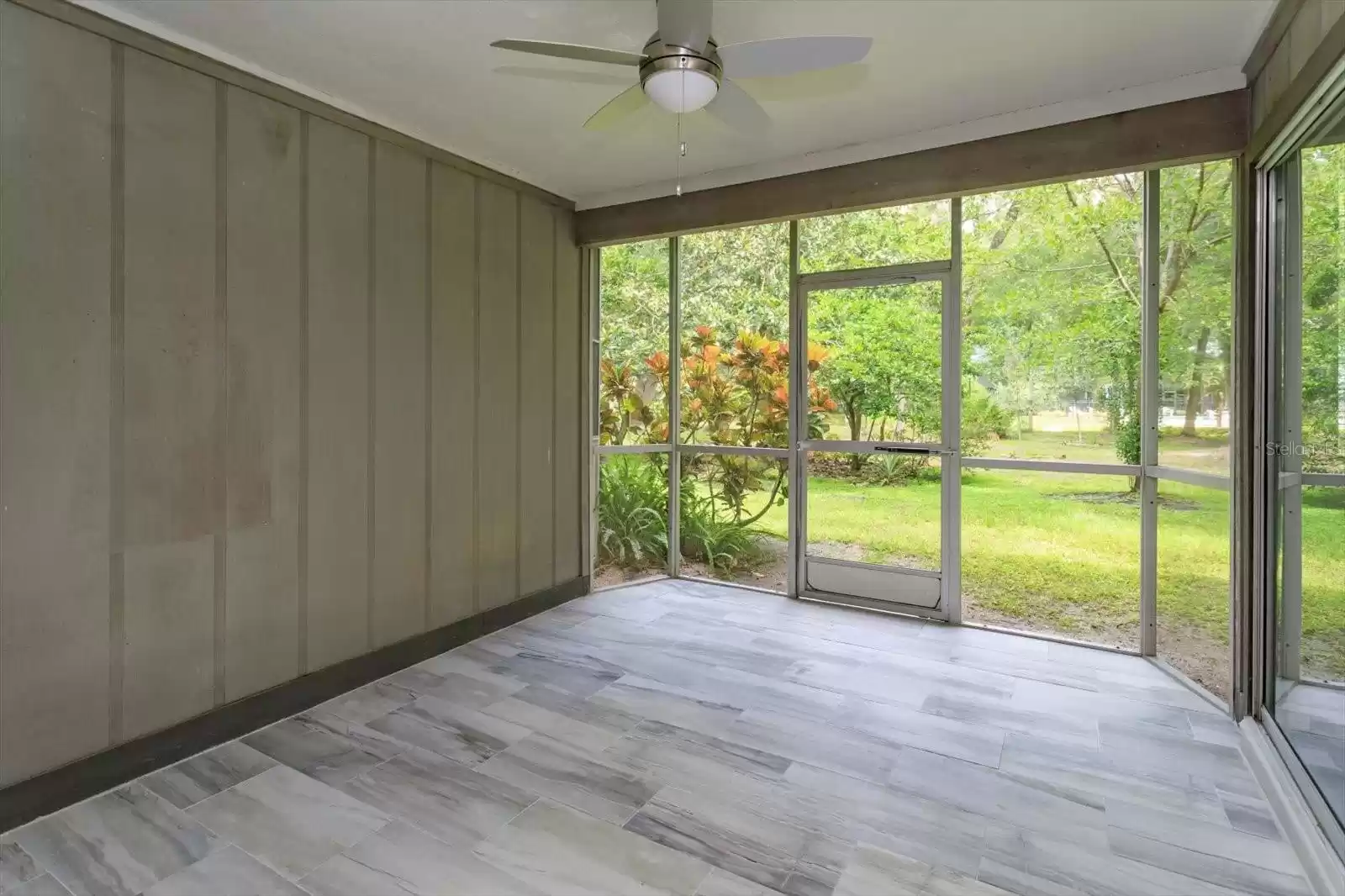 631 LAUREL OAK LANE, ALTAMONTE SPRINGS, Florida 32701, 3 Bedrooms Bedrooms, ,2 BathroomsBathrooms,Residential,For Sale,LAUREL OAK,MFRO6235535