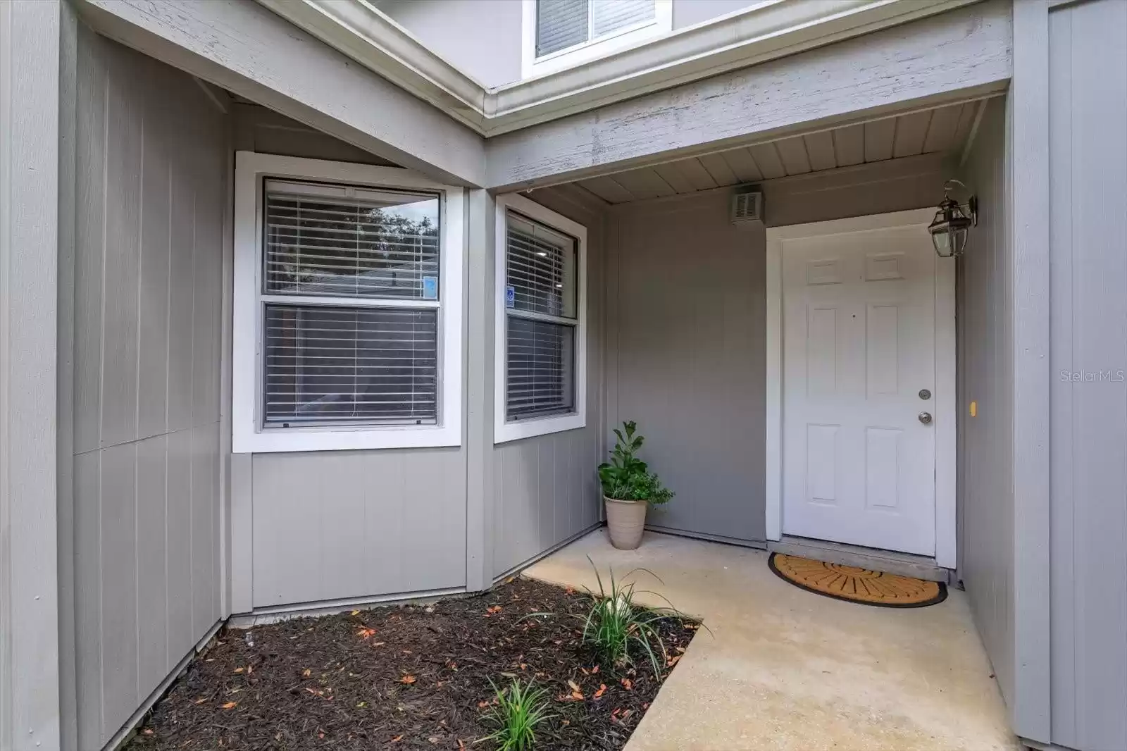 631 LAUREL OAK LANE, ALTAMONTE SPRINGS, Florida 32701, 3 Bedrooms Bedrooms, ,2 BathroomsBathrooms,Residential,For Sale,LAUREL OAK,MFRO6235535