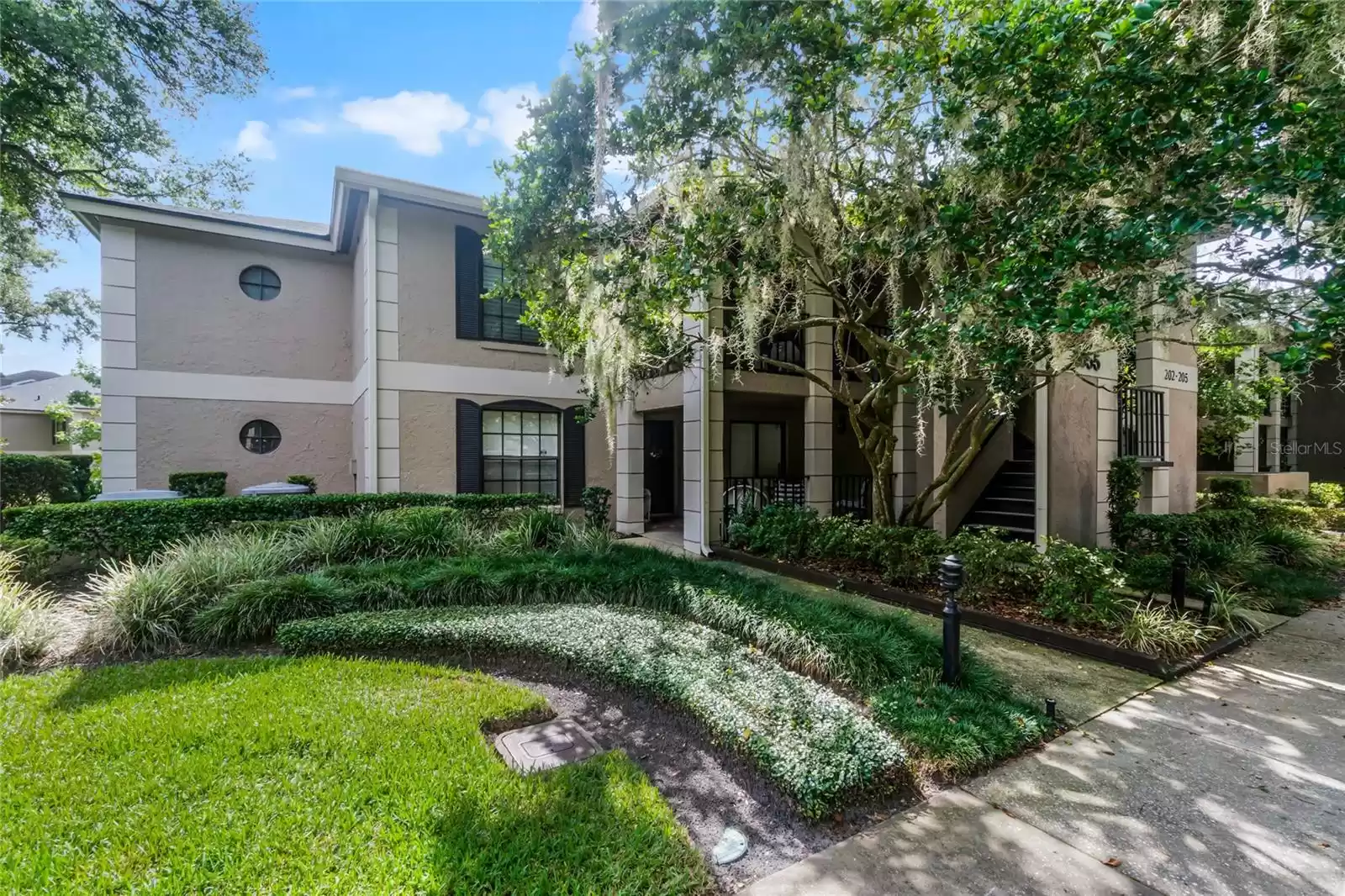 1055 KENSINGTON PARK DRIVE, ALTAMONTE SPRINGS, Florida 32714, 2 Bedrooms Bedrooms, ,2 BathroomsBathrooms,Residential,For Sale,KENSINGTON PARK,MFRO6236300