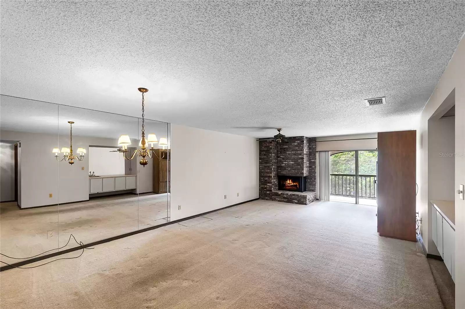 Dining room/ Living room Combo