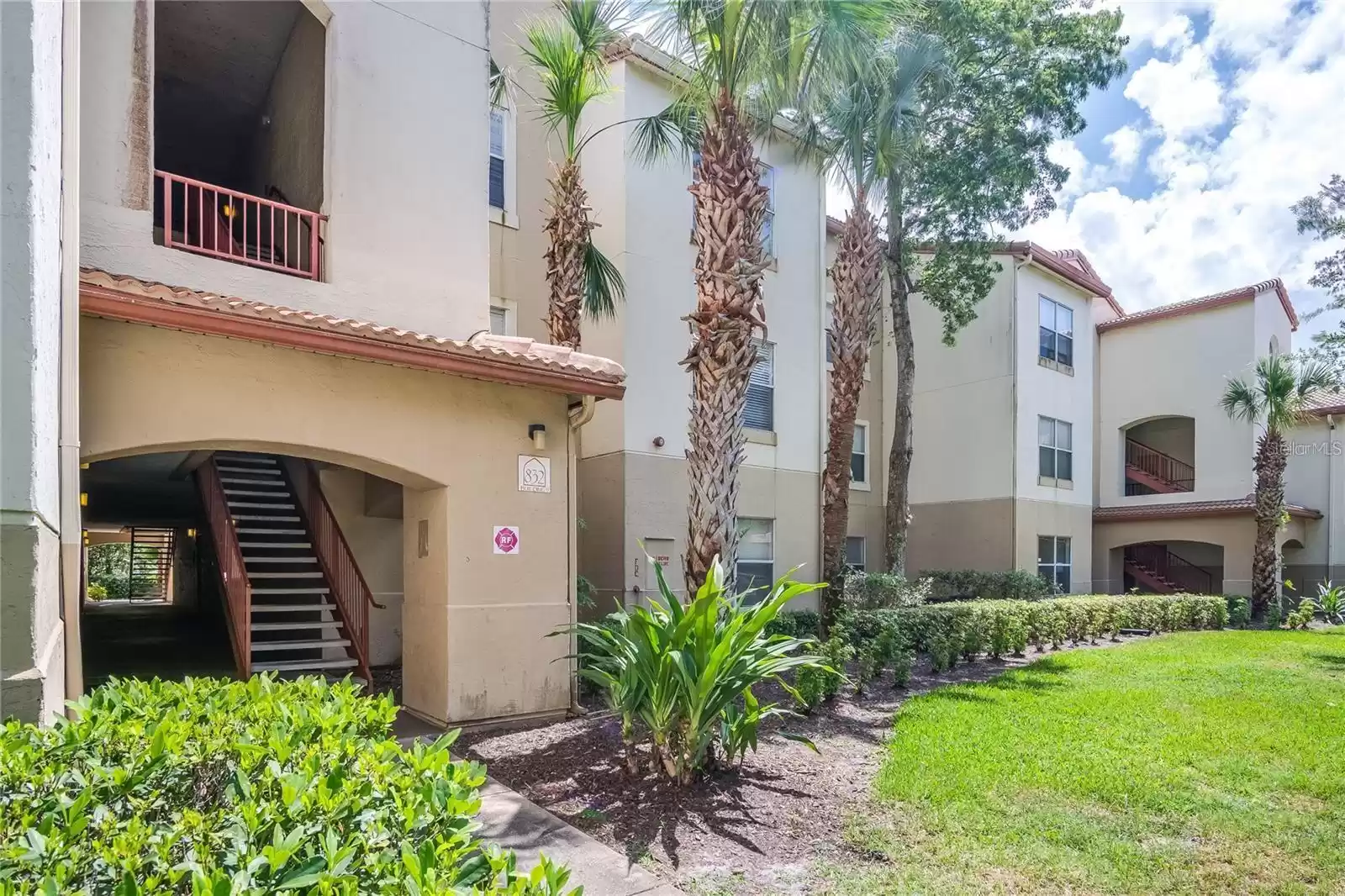 832 CAMARGO WAY, ALTAMONTE SPRINGS, Florida 32714, 2 Bedrooms Bedrooms, ,2 BathroomsBathrooms,Residential,For Sale,CAMARGO,MFRO6237910