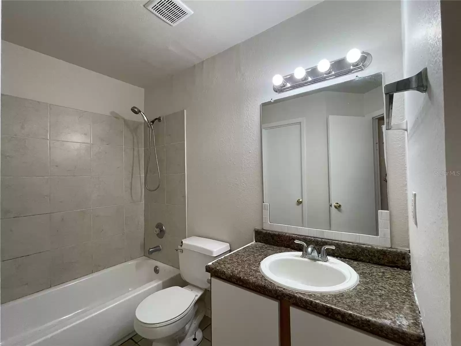 625 DORY LANE, ALTAMONTE SPRINGS, Florida 32714, 1 Bedroom Bedrooms, ,1 BathroomBathrooms,Residential,For Sale,DORY,MFRO6238029