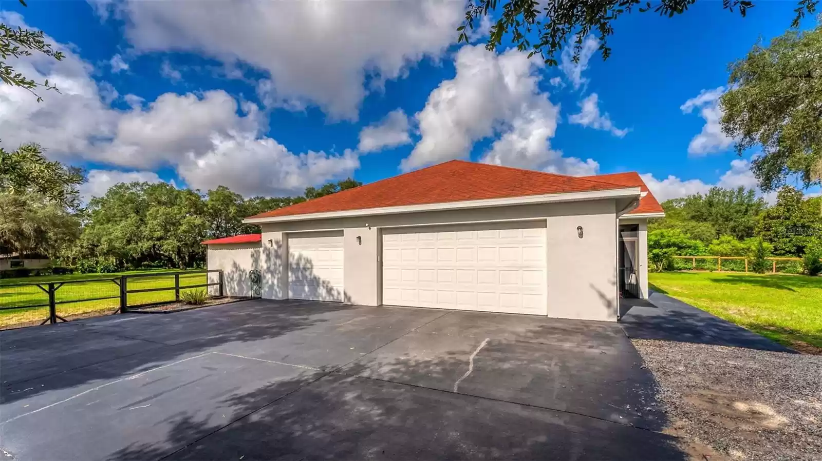 17572 DAVENPORT ROAD, WINTER GARDEN, Florida 34787, 4 Bedrooms Bedrooms, ,4 BathroomsBathrooms,Residential,For Sale,DAVENPORT,MFRO6238080