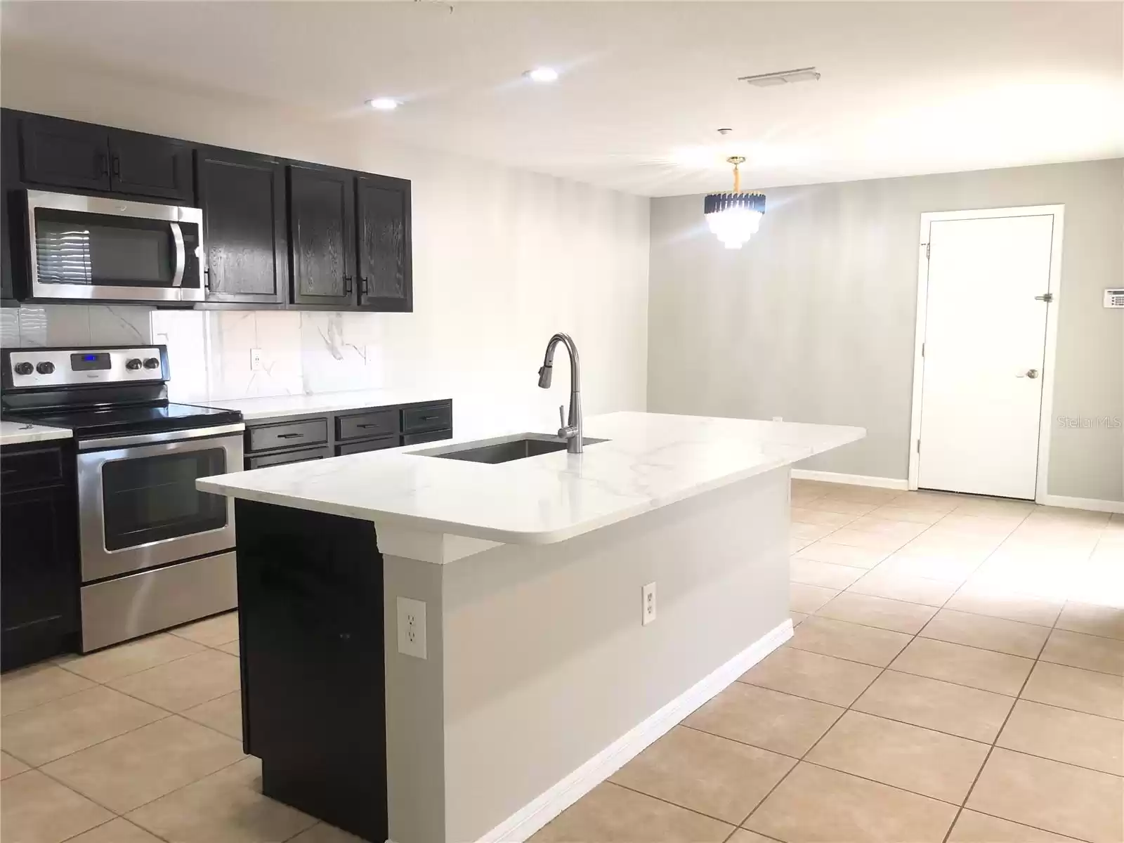 429 WINTER NELLIS CIRCLE, WINTER GARDEN, Florida 34787, 3 Bedrooms Bedrooms, ,2 BathroomsBathrooms,Residential,For Sale,WINTER NELLIS,MFRS5107204