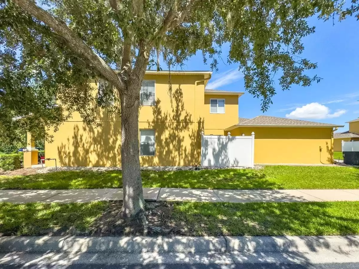 429 WINTER NELLIS CIRCLE, WINTER GARDEN, Florida 34787, 3 Bedrooms Bedrooms, ,2 BathroomsBathrooms,Residential,For Sale,WINTER NELLIS,MFRS5107204