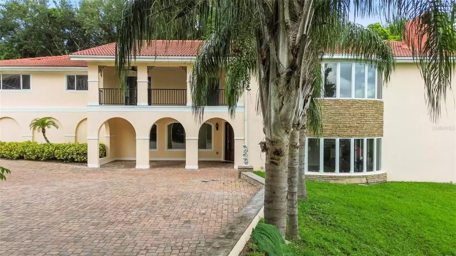 201 TRANQUILITY COVE, ALTAMONTE SPRINGS, Florida 32701, 7 Bedrooms Bedrooms, ,5 BathroomsBathrooms,Residential,For Sale,TRANQUILITY,MFRO6220472