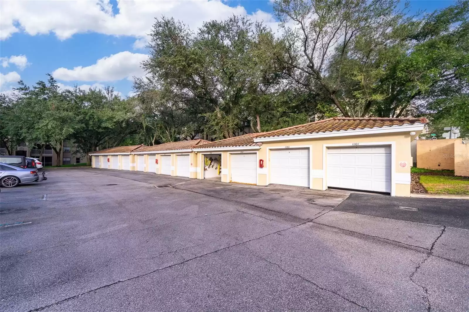 980 MOORING AVENUE, ALTAMONTE SPRINGS, Florida 32714, 3 Bedrooms Bedrooms, ,2 BathroomsBathrooms,Residential,For Sale,MOORING,MFRO6238444