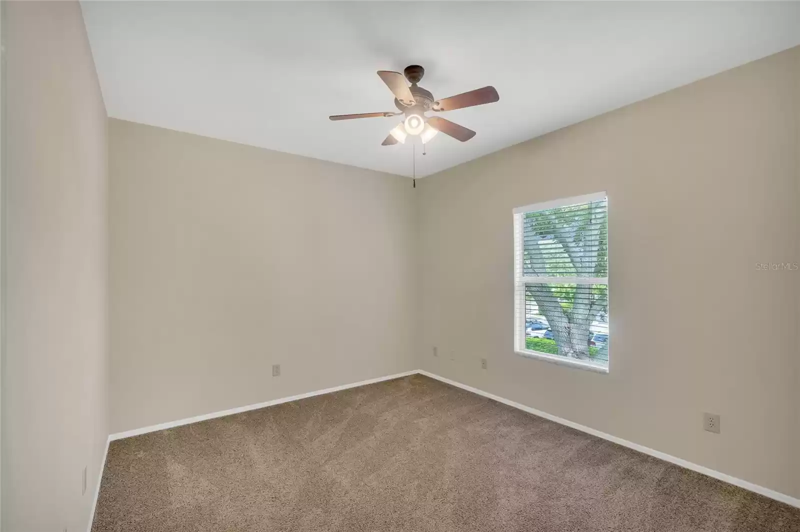 824 CAMARGO WAY, ALTAMONTE SPRINGS, Florida 32714, 3 Bedrooms Bedrooms, ,2 BathroomsBathrooms,Residential,For Sale,CAMARGO,MFRO6238691