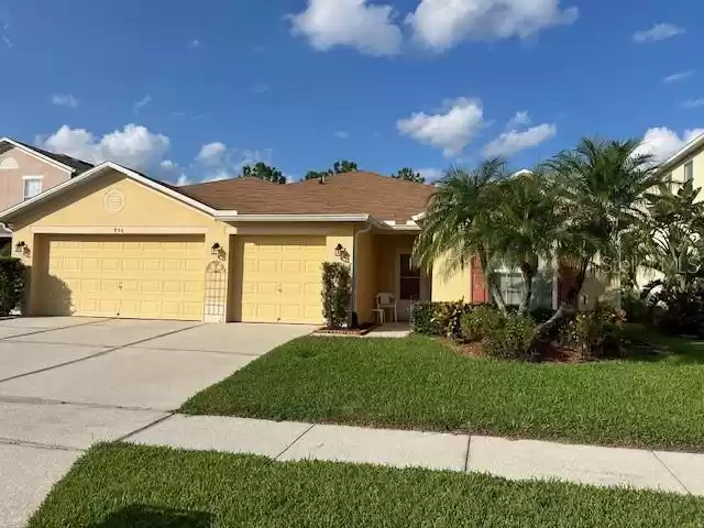 956 HORSESHOE FALLS DRIVE, ORLANDO, Florida 32828, 4 Bedrooms Bedrooms, ,3 BathroomsBathrooms,Residential,For Sale,HORSESHOE FALLS,MFRO6233645