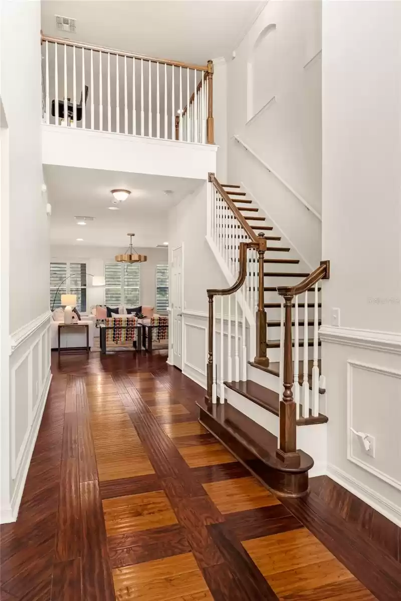 gorgeous wood spindal stair case