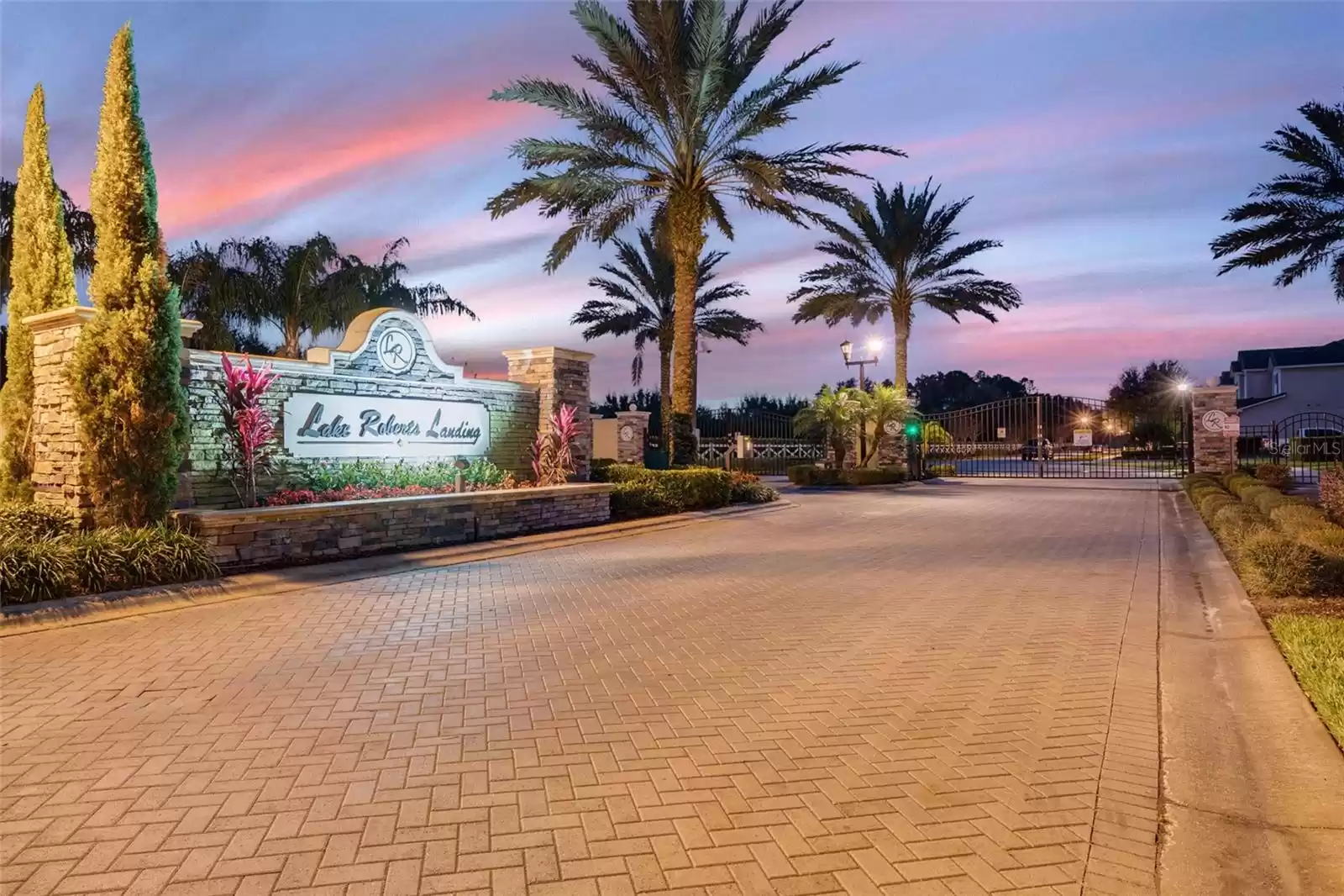 Lake Roberts Landing Entrance