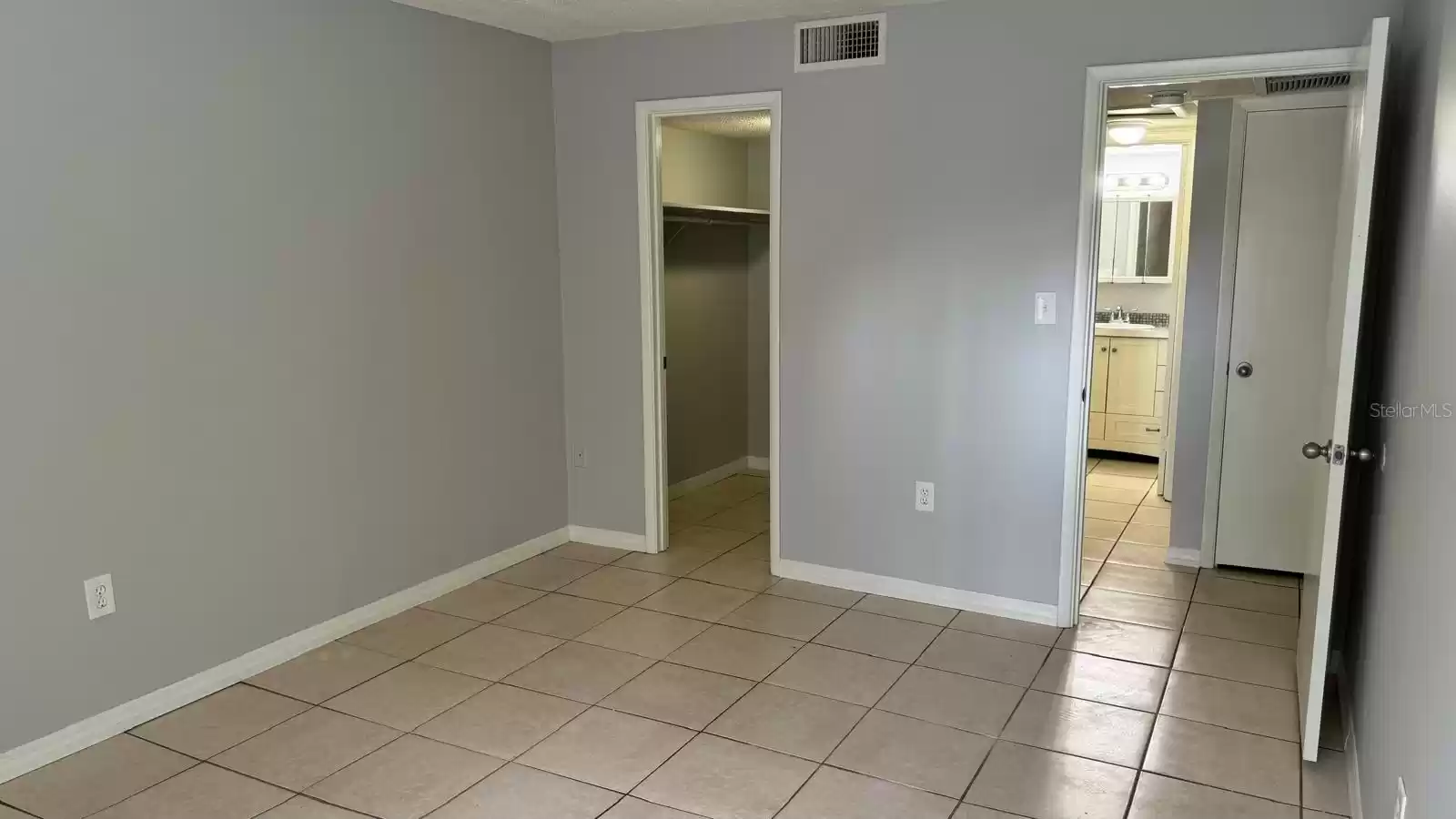 588 ORANGE DRIVE, ALTAMONTE SPRINGS, Florida 32701, 1 Bedroom Bedrooms, ,1 BathroomBathrooms,Residential Lease,For Rent,ORANGE,MFRO6237546