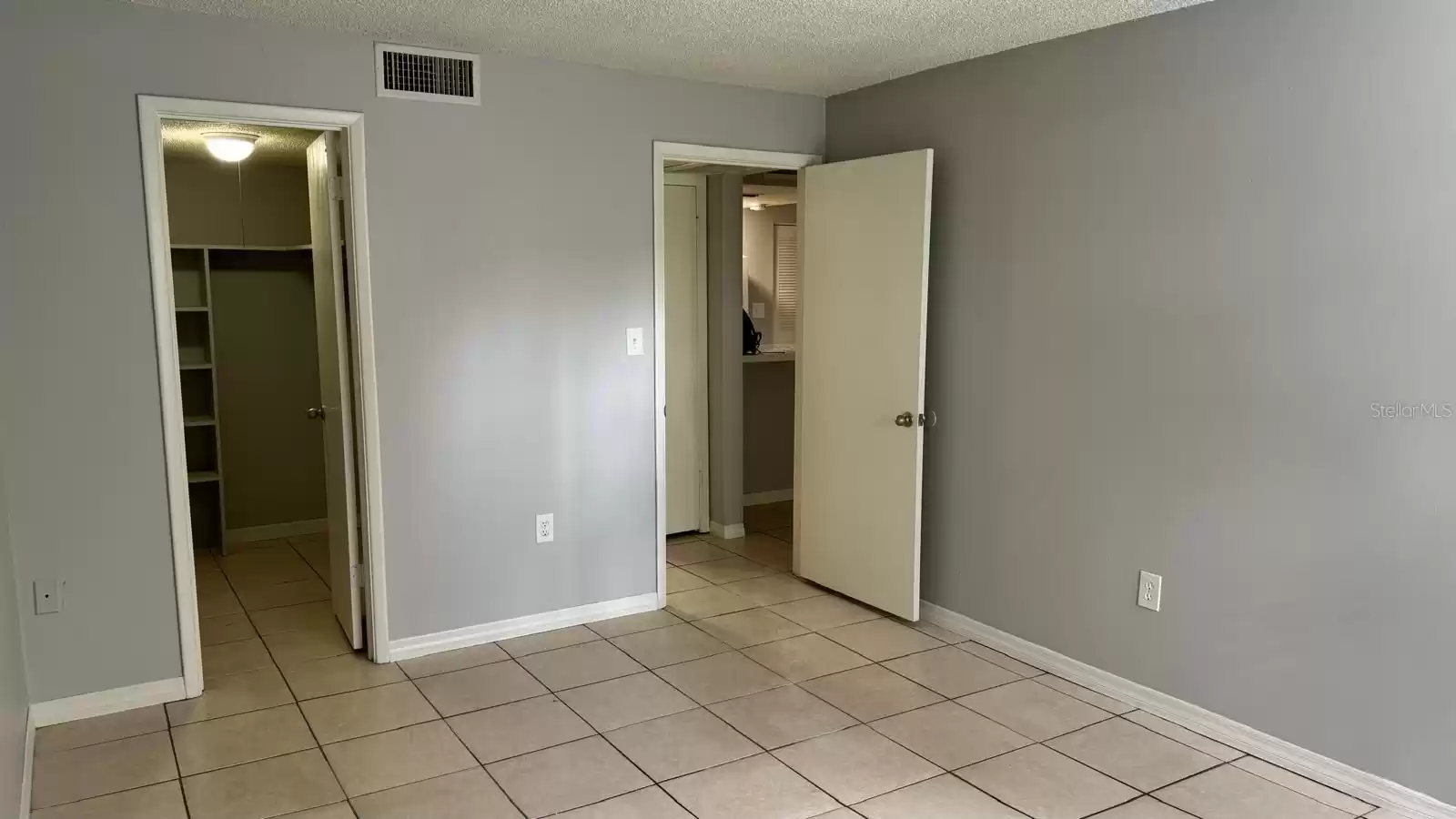 588 ORANGE DRIVE, ALTAMONTE SPRINGS, Florida 32701, 1 Bedroom Bedrooms, ,1 BathroomBathrooms,Residential Lease,For Rent,ORANGE,MFRO6237546