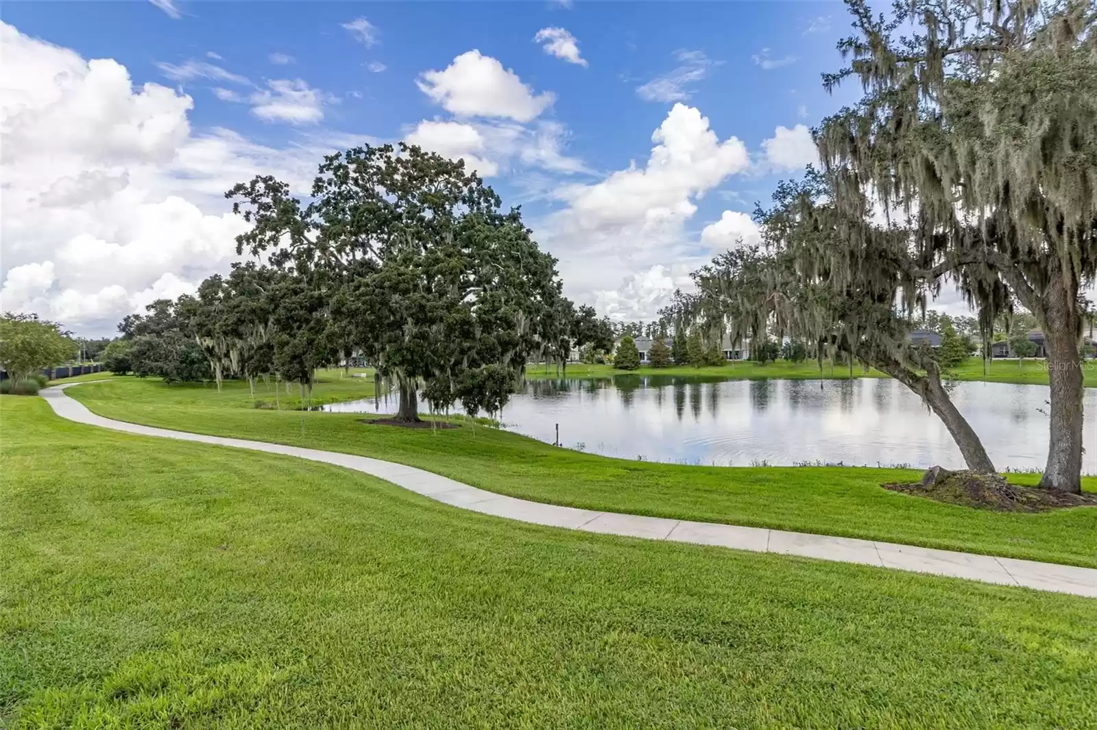 14229 SUNRIDGE BOULEVARD, WINTER GARDEN, Florida 34787, 4 Bedrooms Bedrooms, ,3 BathroomsBathrooms,Residential,For Sale,SUNRIDGE,MFRO6240431