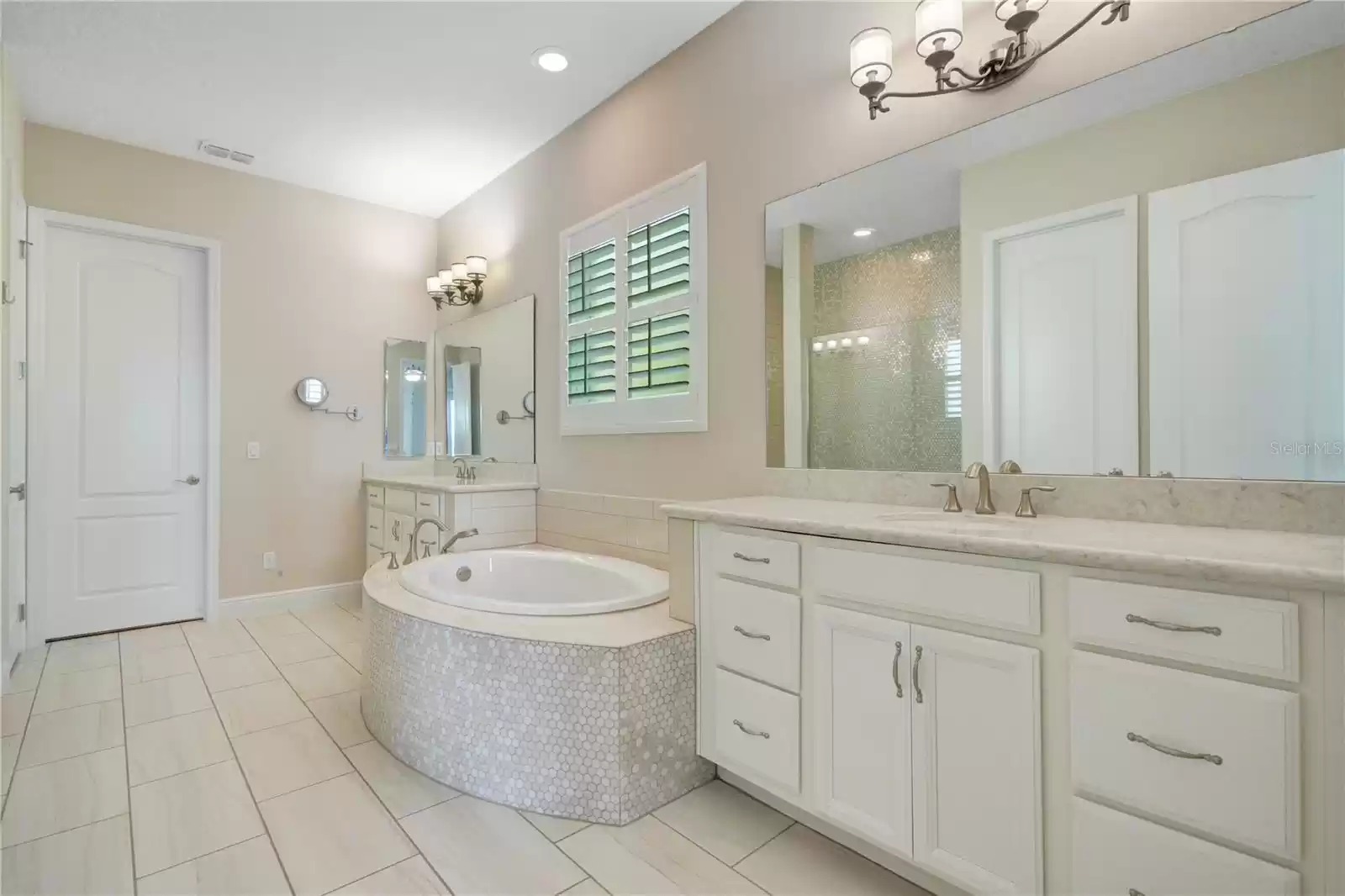 15144 SHONAN GOLD DRIVE, WINTER GARDEN, Florida 34787, 4 Bedrooms Bedrooms, ,5 BathroomsBathrooms,Residential,For Sale,SHONAN GOLD,MFRO6219561