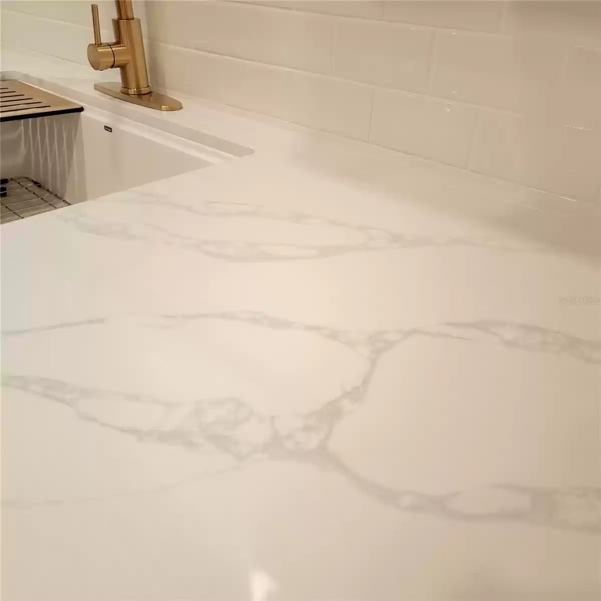 Quartz Kitchen Counters