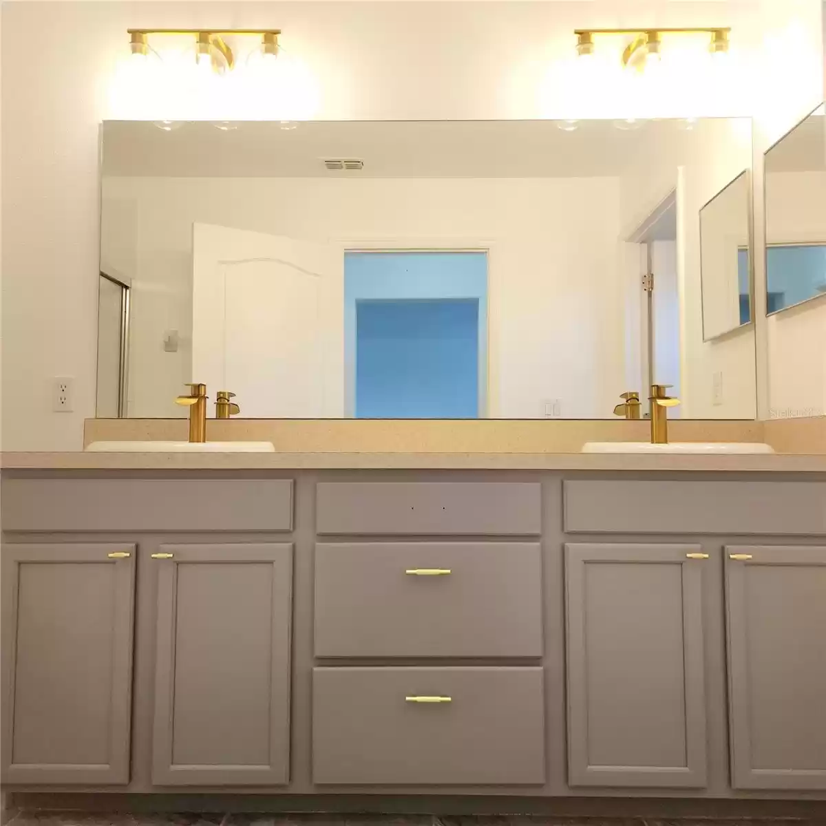 Master Bath double sink