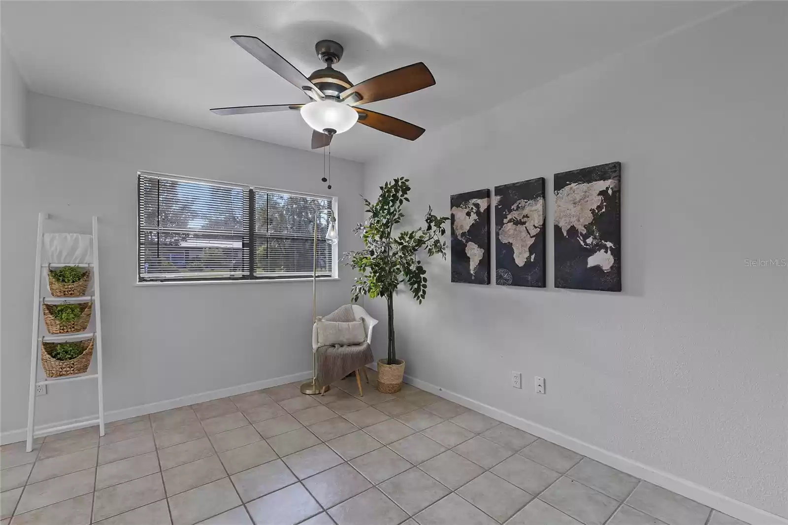 805 MAGNOLIA DRIVE, ALTAMONTE SPRINGS, Florida 32701, 3 Bedrooms Bedrooms, ,2 BathroomsBathrooms,Residential,For Sale,MAGNOLIA,MFRO6240496