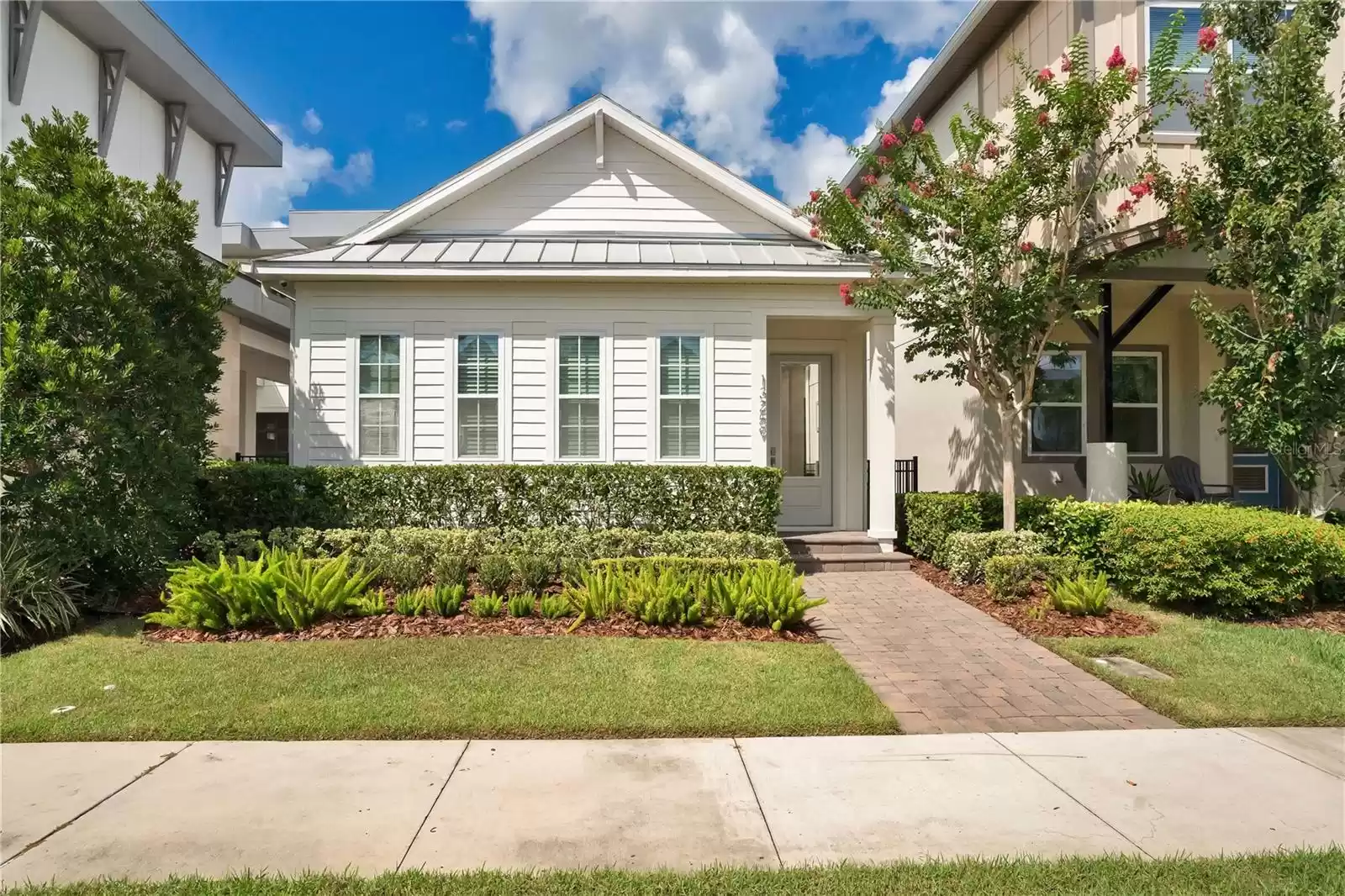 13259 BEEBE ALLEY, ORLANDO, Florida 32827, 4 Bedrooms Bedrooms, ,3 BathroomsBathrooms,Residential,For Sale,BEEBE,MFRO6240783