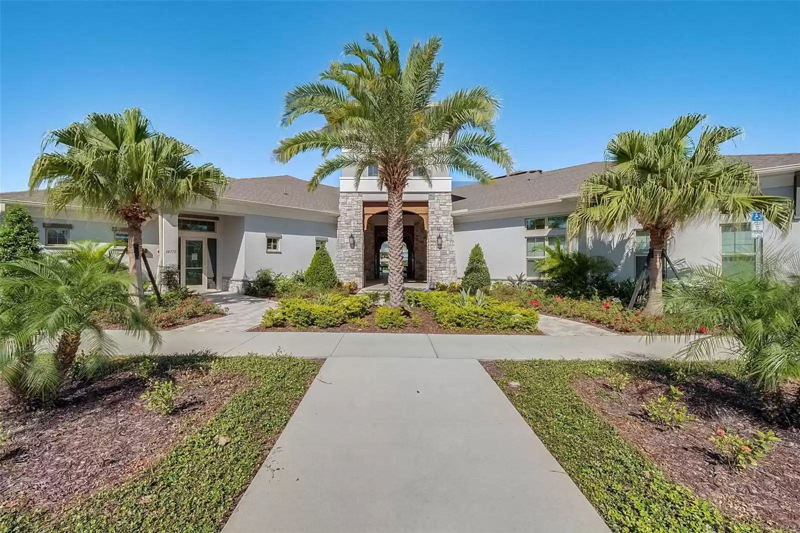 17066 WATER SPRING BOULEVARD, WINTER GARDEN, Florida 34787, 4 Bedrooms Bedrooms, ,3 BathroomsBathrooms,Residential,For Sale,WATER SPRING,MFRO6241255