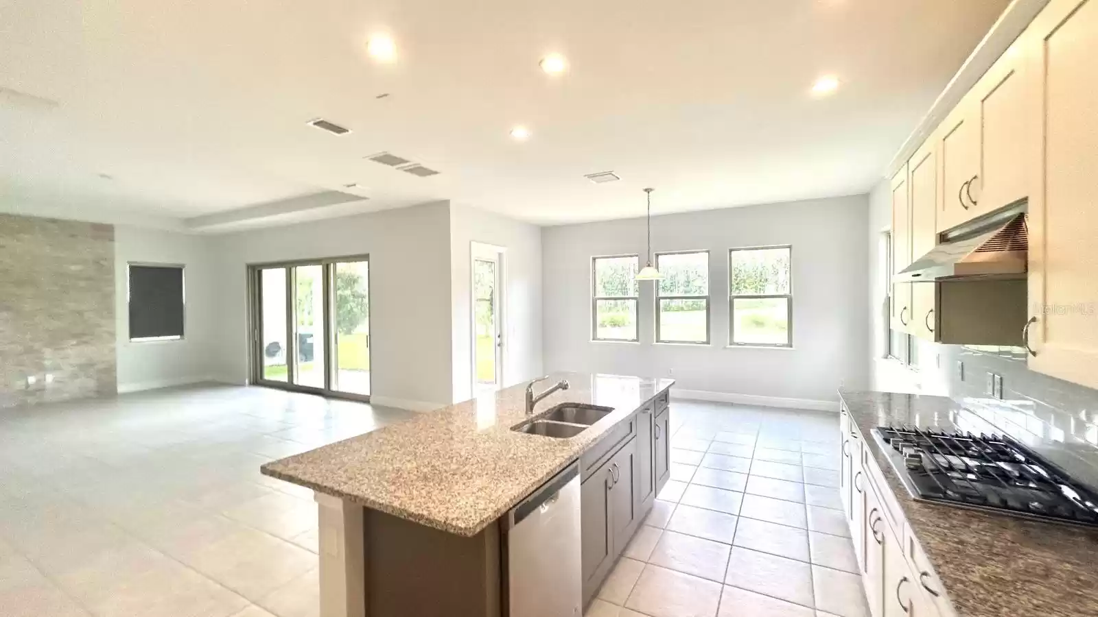 8349 TOPSAIL PLACE, WINTER GARDEN, Florida 34787, 5 Bedrooms Bedrooms, ,4 BathroomsBathrooms,Residential,For Sale,TOPSAIL,MFRO6241445