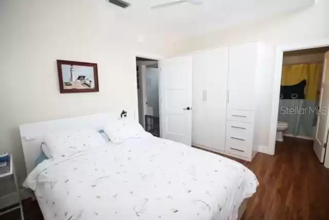 701 MIRROR LAKE DRIVE, SAINT PETERSBURG, Florida 33701, 2 Bedrooms Bedrooms, ,2 BathroomsBathrooms,Residential,For Sale,MIRROR LAKE,MFRTB8303627