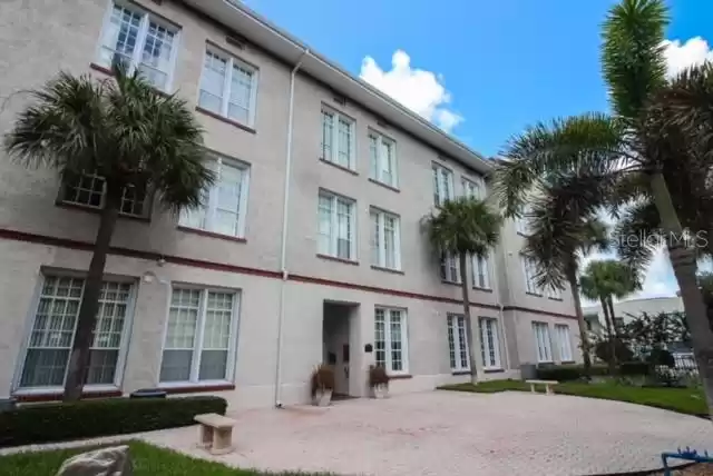 701 MIRROR LAKE DRIVE, SAINT PETERSBURG, Florida 33701, 2 Bedrooms Bedrooms, ,2 BathroomsBathrooms,Residential,For Sale,MIRROR LAKE,MFRTB8303627