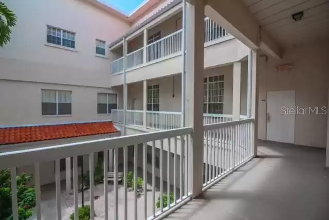 701 MIRROR LAKE DRIVE, SAINT PETERSBURG, Florida 33701, 2 Bedrooms Bedrooms, ,2 BathroomsBathrooms,Residential,For Sale,MIRROR LAKE,MFRTB8303627