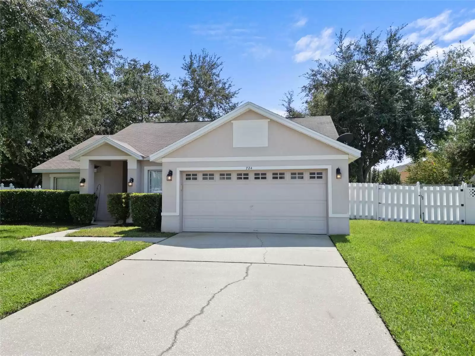 724 GRISHAM ST, WINTER GARDEN, Florida 34787, 3 Bedrooms Bedrooms, ,2 BathroomsBathrooms,Residential,For Sale,GRISHAM ST,MFRO6242709