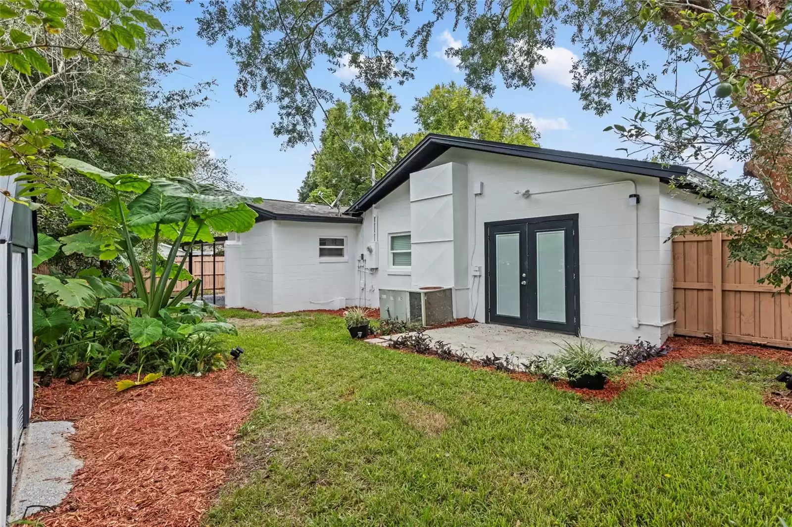 616 ELLSWORTH STREET, ALTAMONTE SPRINGS, Florida 32701, 4 Bedrooms Bedrooms, ,3 BathroomsBathrooms,Residential,For Sale,ELLSWORTH,MFRO6242686