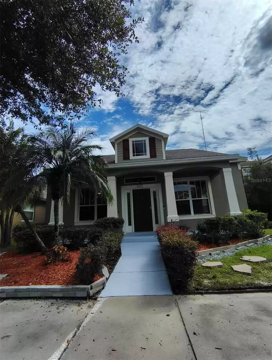 645 AUTUMN OAKS LOOP, WINTER GARDEN, Florida 34787, 4 Bedrooms Bedrooms, ,2 BathroomsBathrooms,Residential Lease,For Rent,AUTUMN OAKS,MFRO6242716