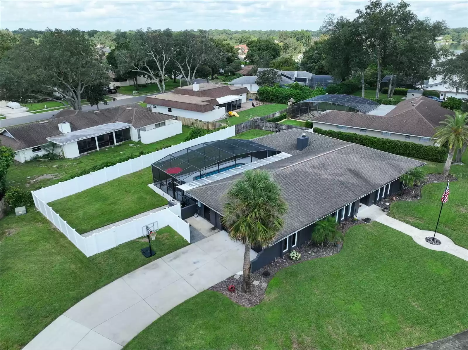 280 SPRING LAKE HILLS DRIVE, ALTAMONTE SPRINGS, Florida 32714, 4 Bedrooms Bedrooms, ,2 BathroomsBathrooms,Residential,For Sale,SPRING LAKE HILLS,MFRL4947697