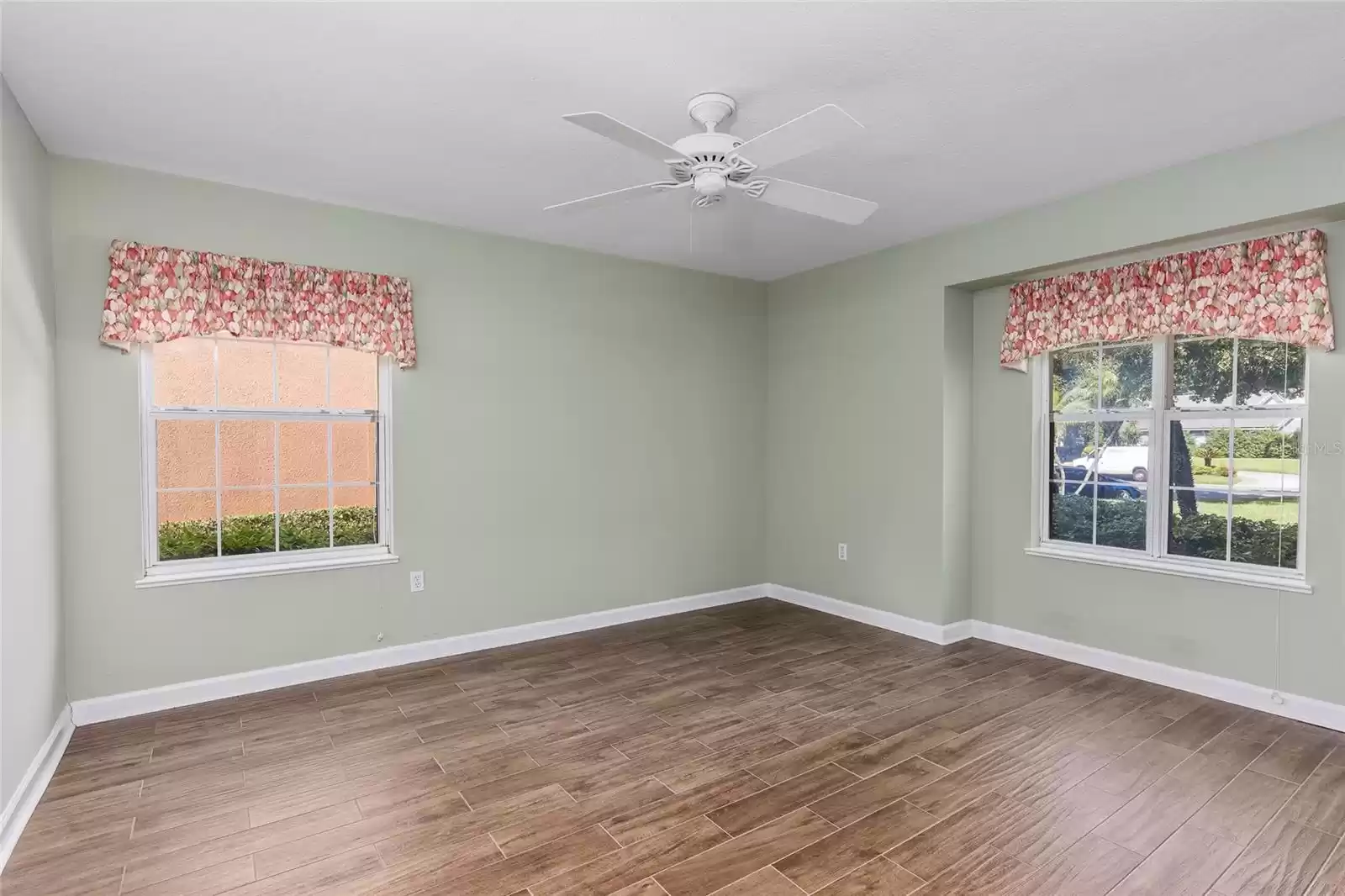 4253 WILLOW BAY DRIVE, WINTER GARDEN, Florida 34787, 3 Bedrooms Bedrooms, ,2 BathroomsBathrooms,Residential,For Sale,WILLOW BAY,MFRO6243561