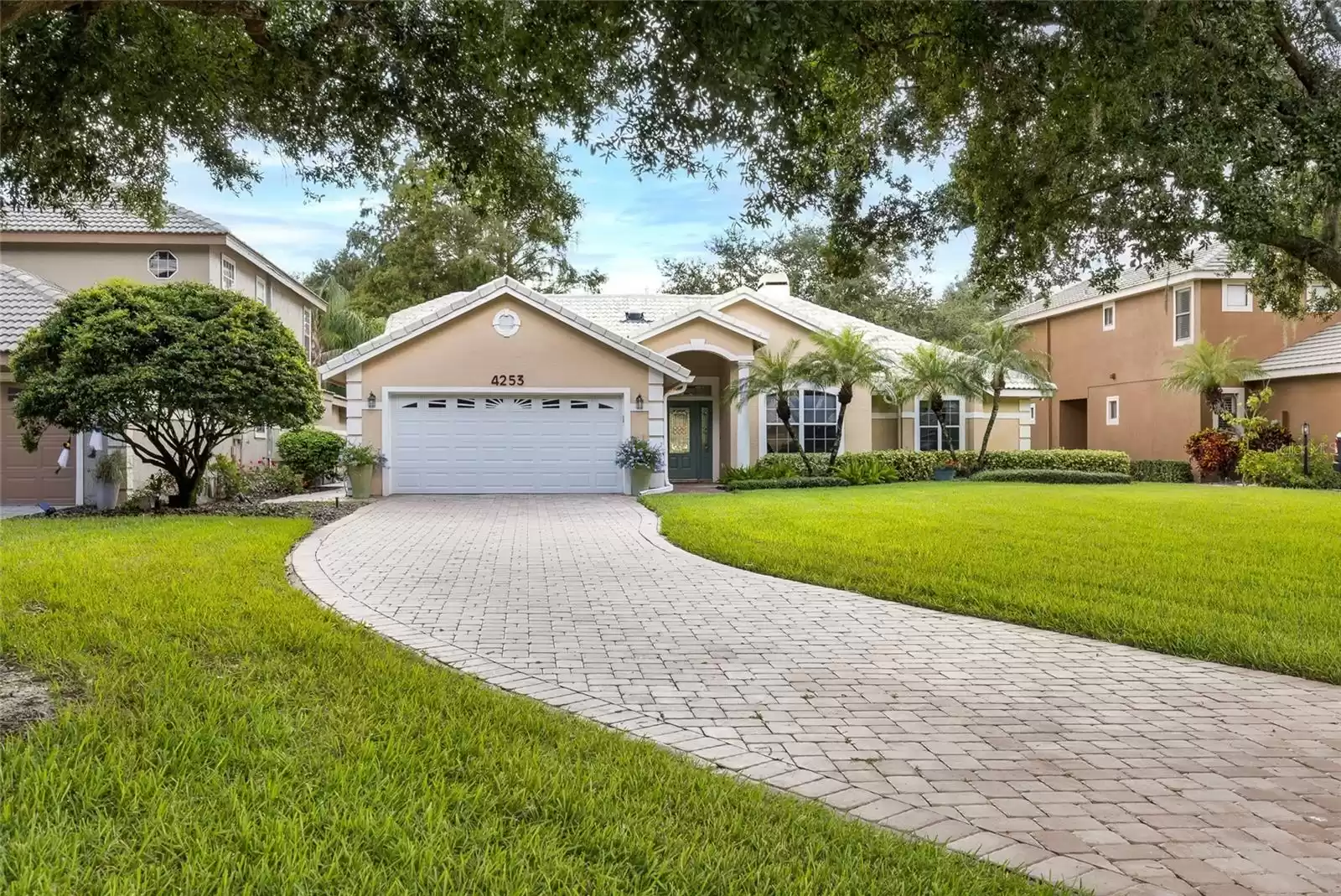 4253 WILLOW BAY DRIVE, WINTER GARDEN, Florida 34787, 3 Bedrooms Bedrooms, ,2 BathroomsBathrooms,Residential,For Sale,WILLOW BAY,MFRO6243561