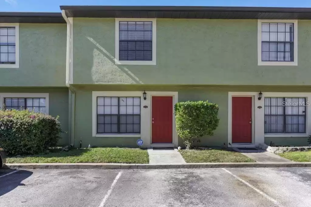 3254 OAK LAKE PLACE, WINTER PARK, Florida 32792, 2 Bedrooms Bedrooms, ,2 BathroomsBathrooms,Residential,For Sale,OAK LAKE,MFRO6243324