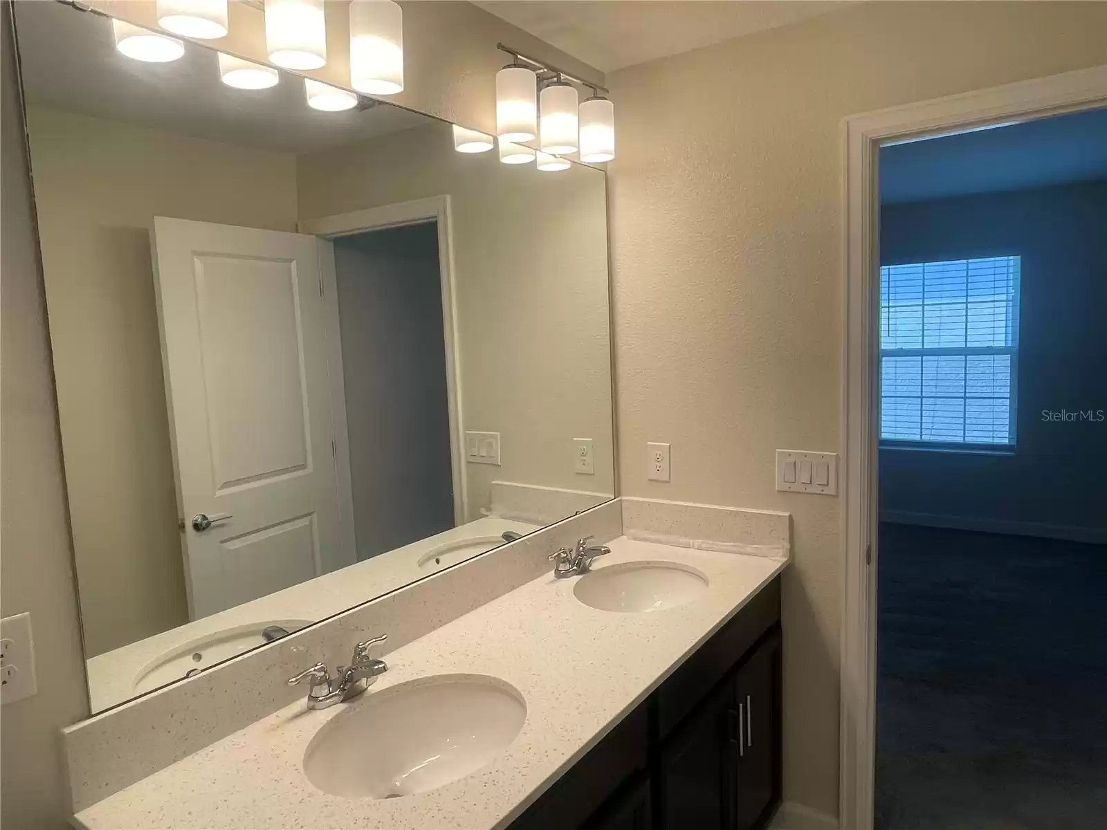 15060 CHAPTER WAY, WINTER GARDEN, Florida 34787, 3 Bedrooms Bedrooms, ,2 BathroomsBathrooms,Residential Lease,For Rent,CHAPTER,MFRO6242134